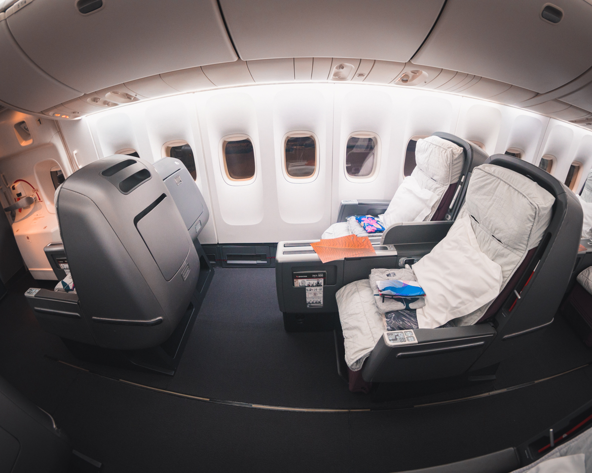 Qantas Boeing 747 Business Class 6J/6K