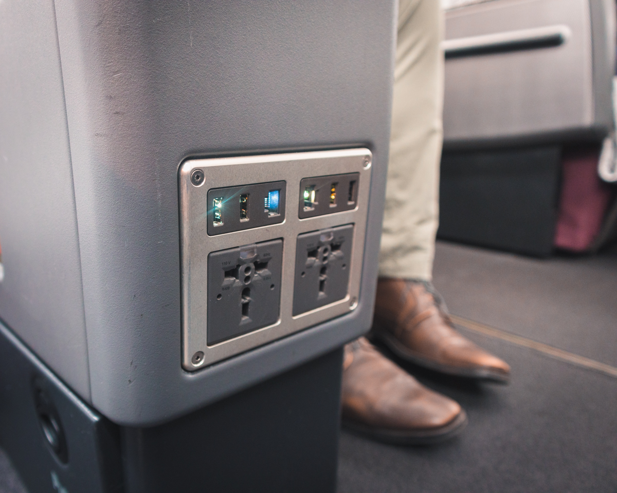 Qantas Boeing 747 Business Class Power Sockets
