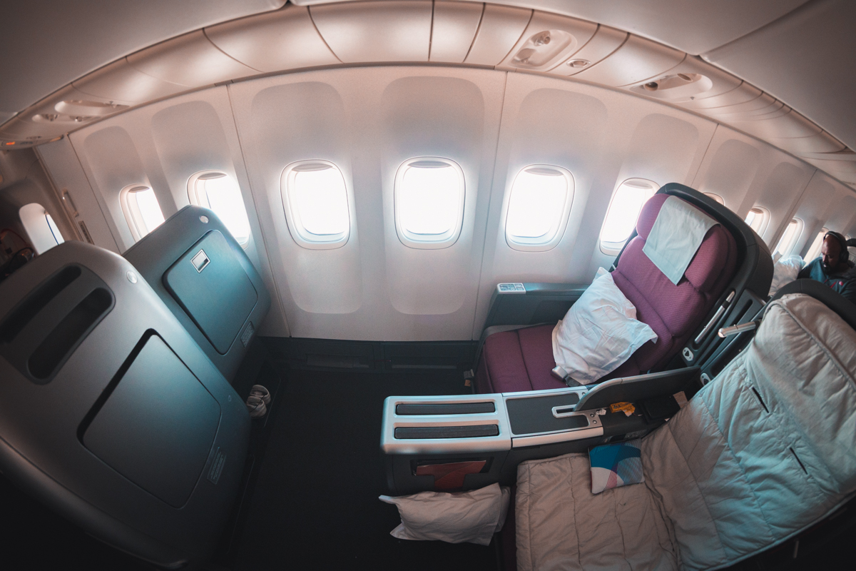 Qantas Boeing 747 Business Class Seat without Mattress Pad Qantas Boeing 747 Business Class Seat without Mattress Pad