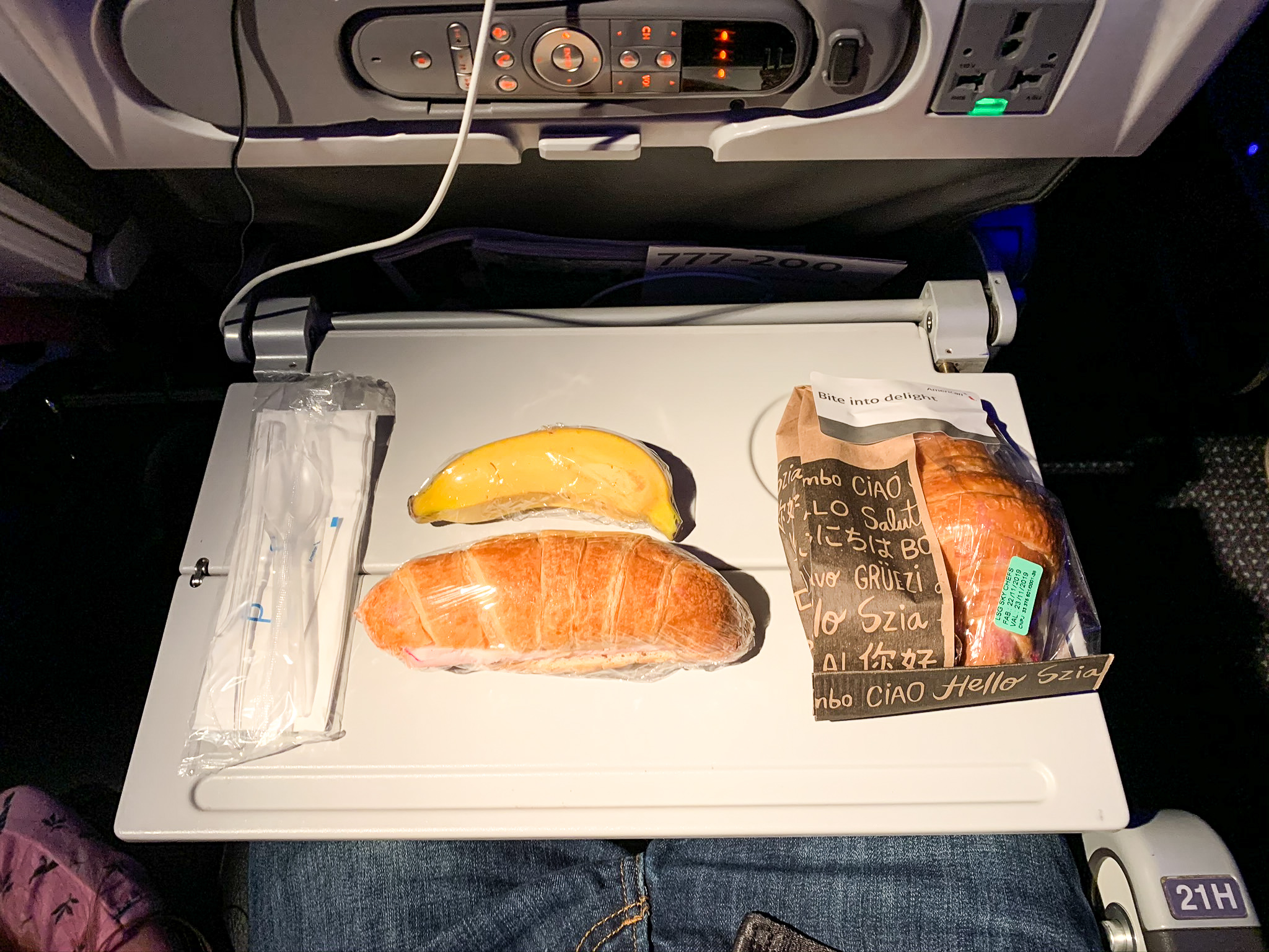 AA Main Cabin 777-200 Economy Coach Breakfast