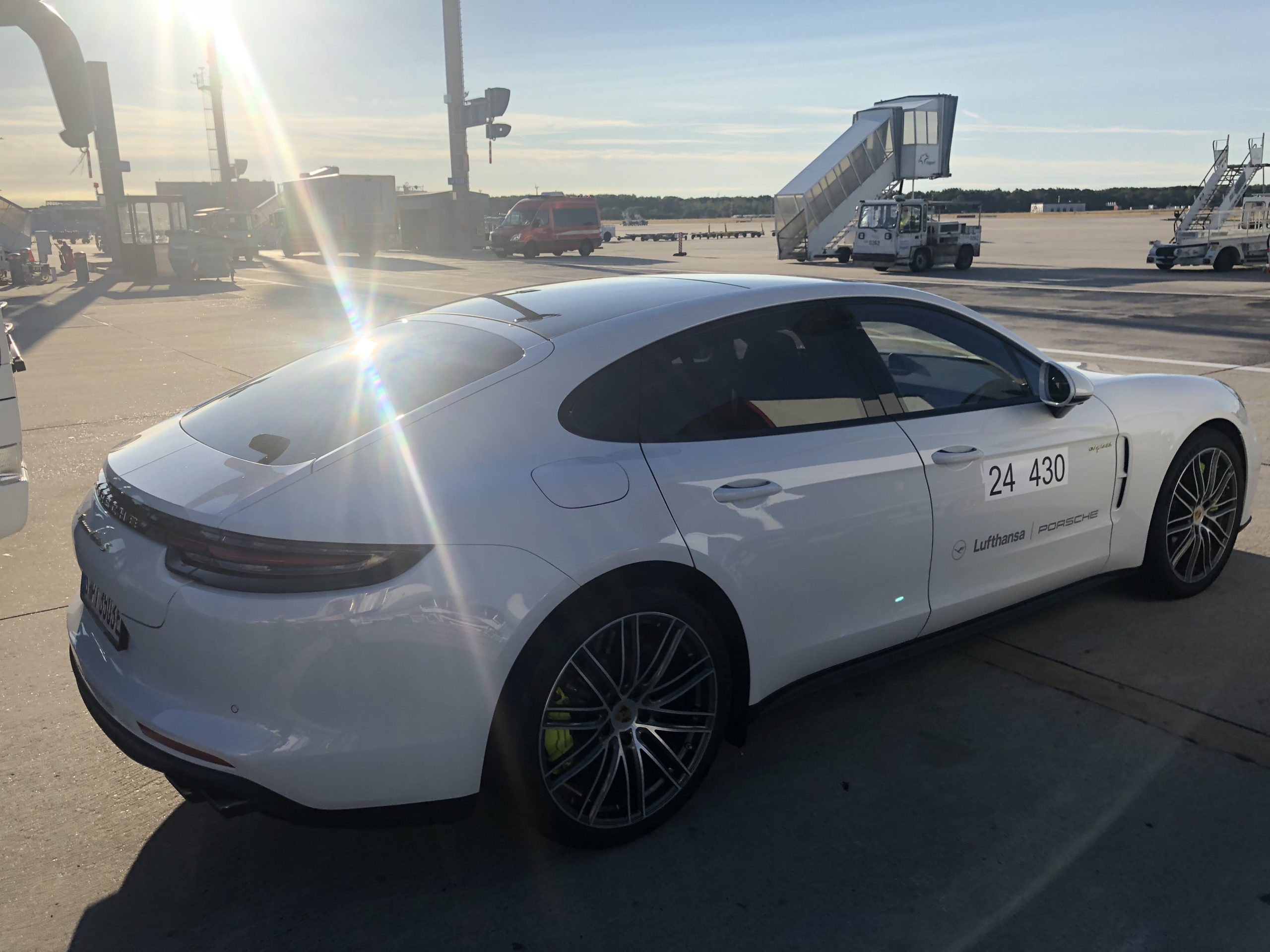 Lufthansa Porsche Transfer