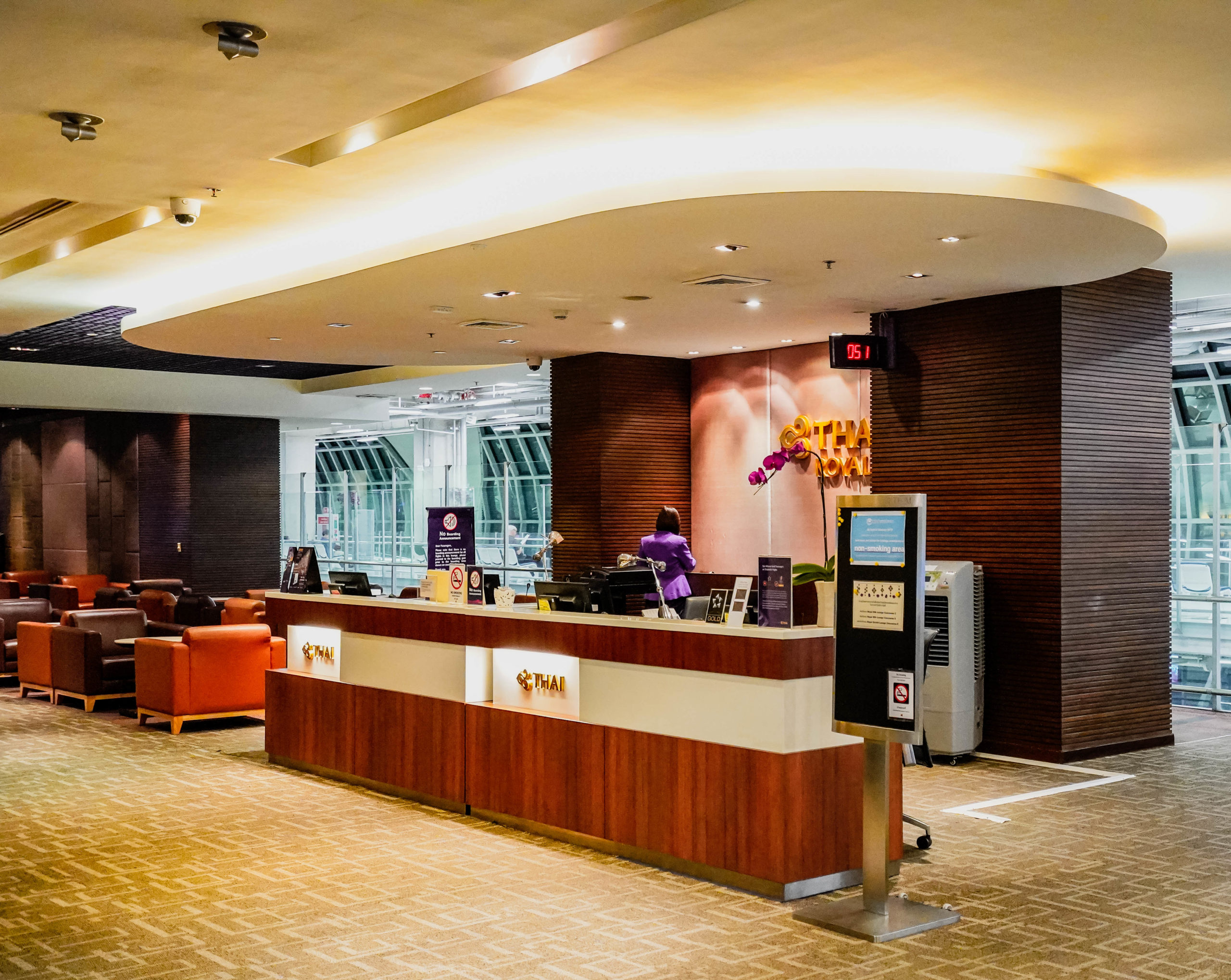 Thai Airways Royal Silk Lounge Reception