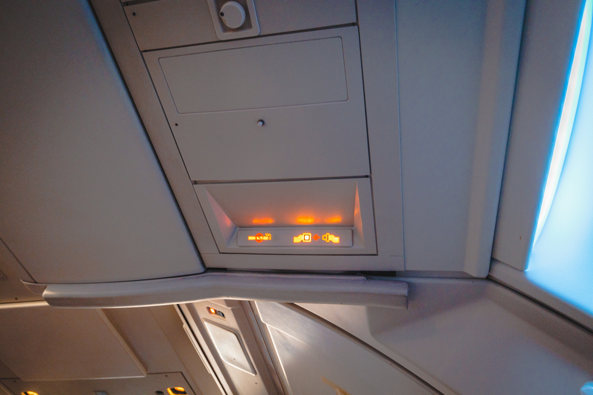 British Airways Boeing 747 Club World Business Class No Air Nozzles
