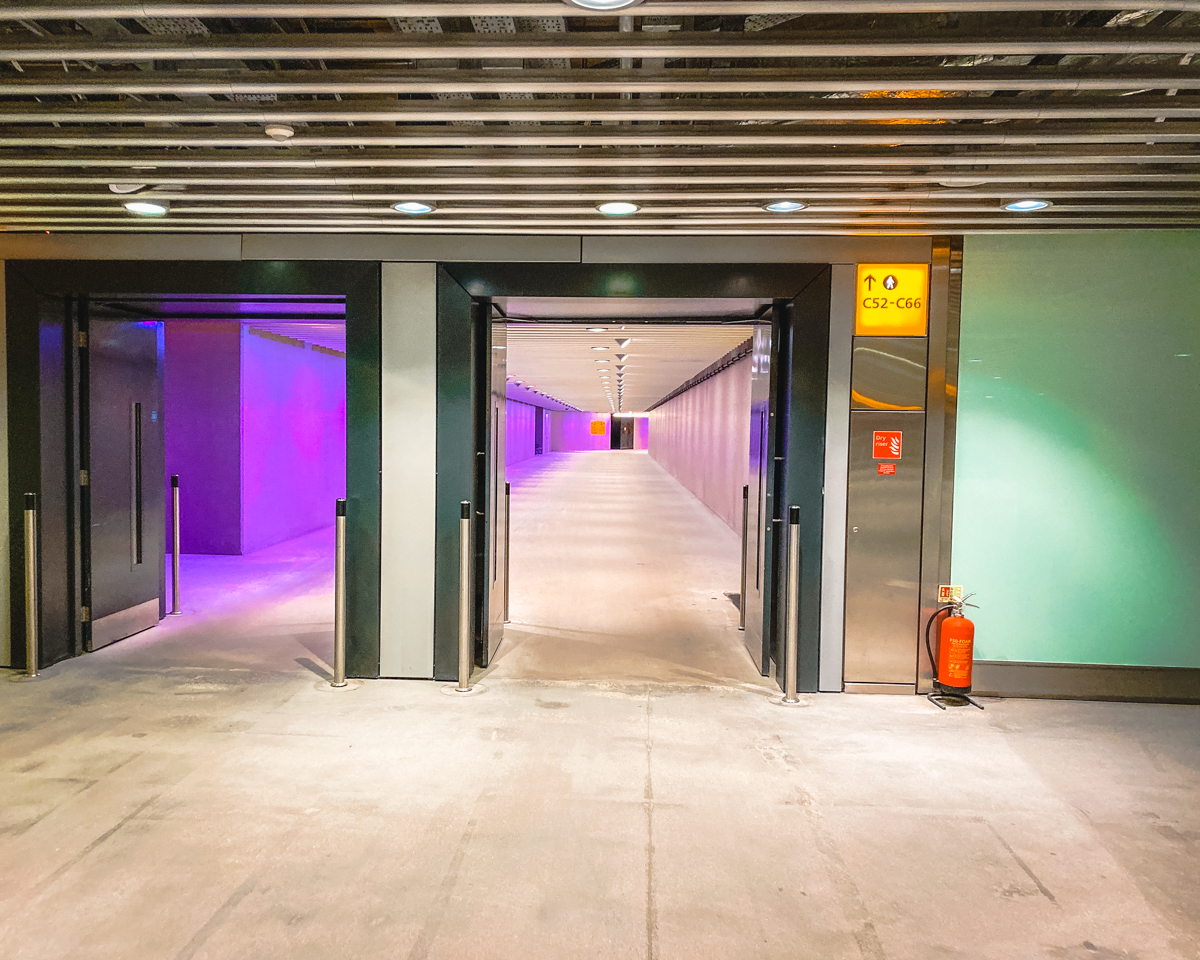London Heathrow T5 Walkway between B and C Terminals