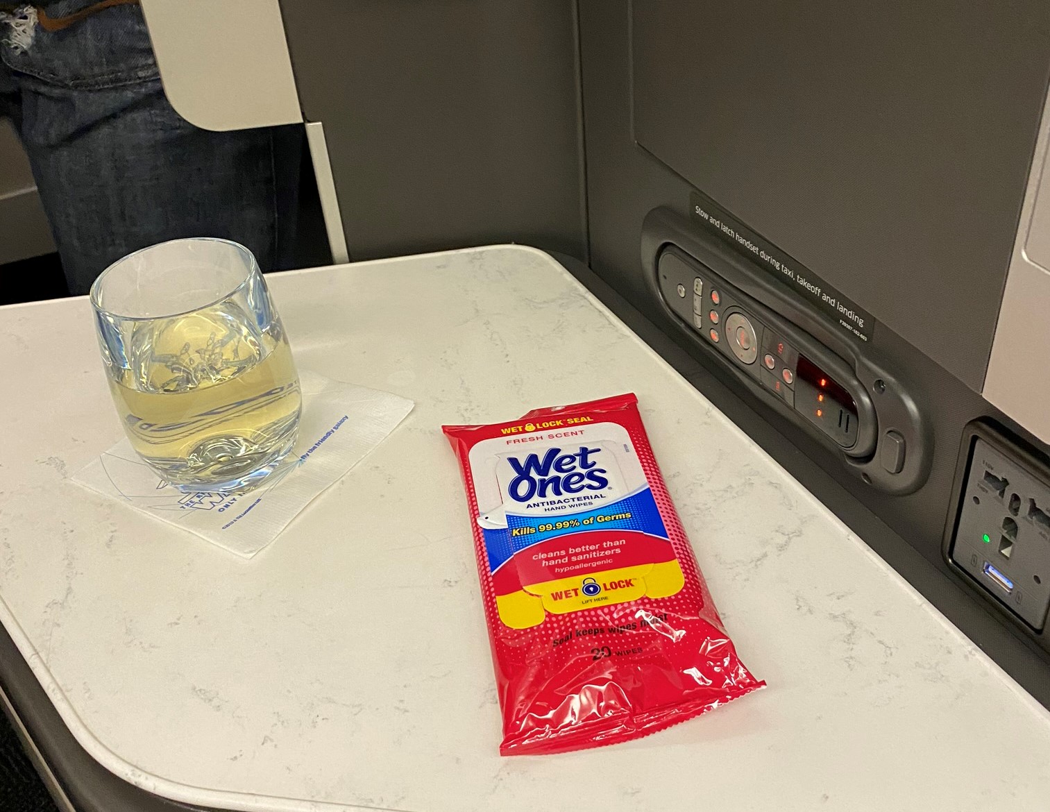 Antibacterial Wipes on United Polaris