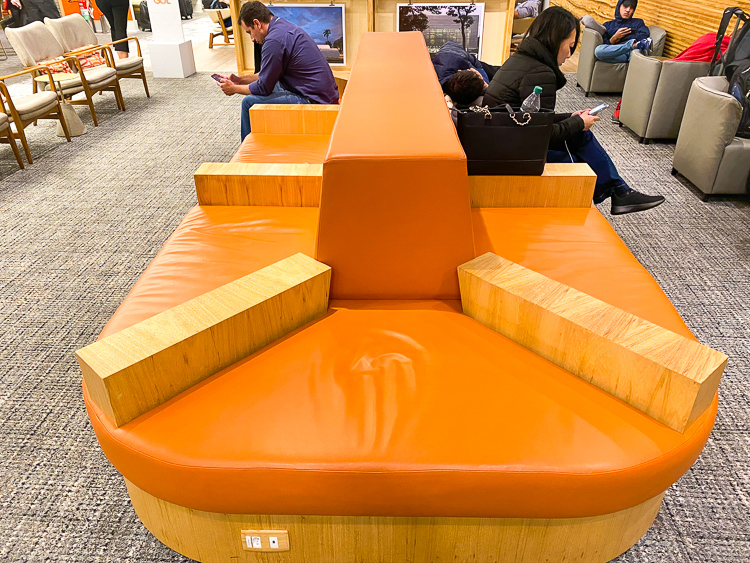 GOL Premium Lounge Seating Options