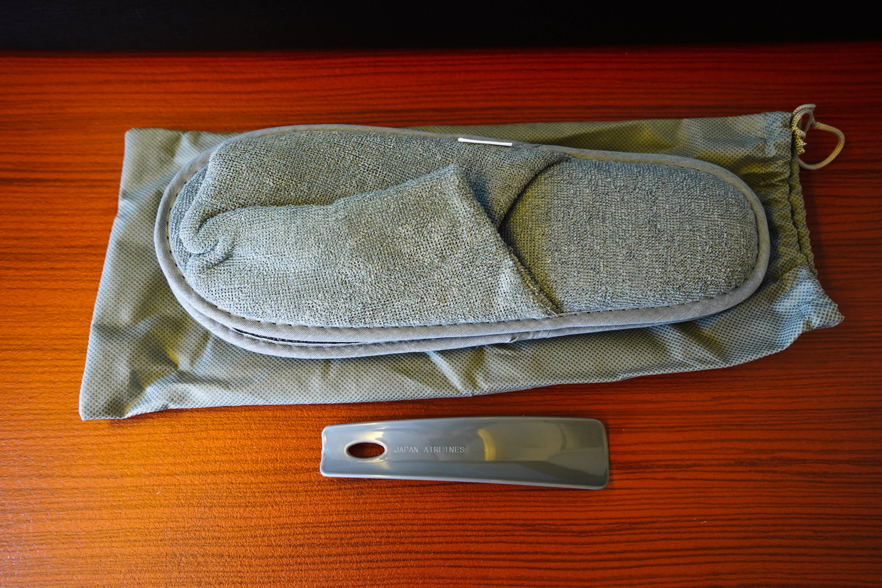 Japan Airlines Boeing 777 300ER First Class Amenities