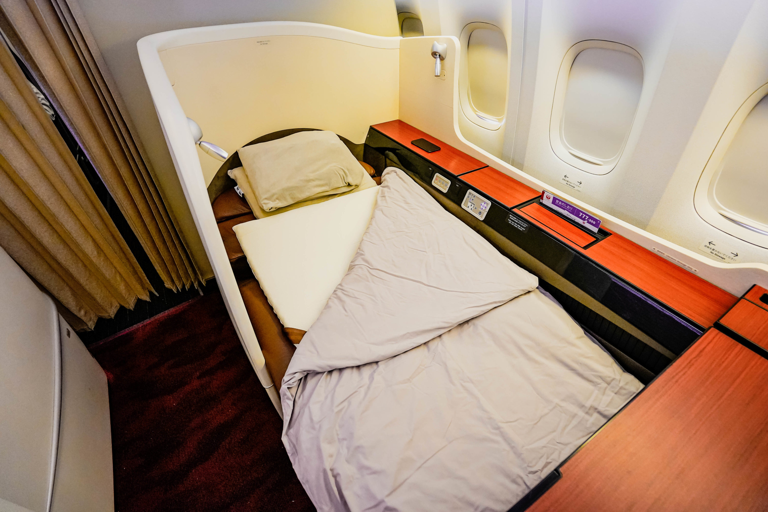 Japan Airlines Boeing 777 300ER First Class Bed