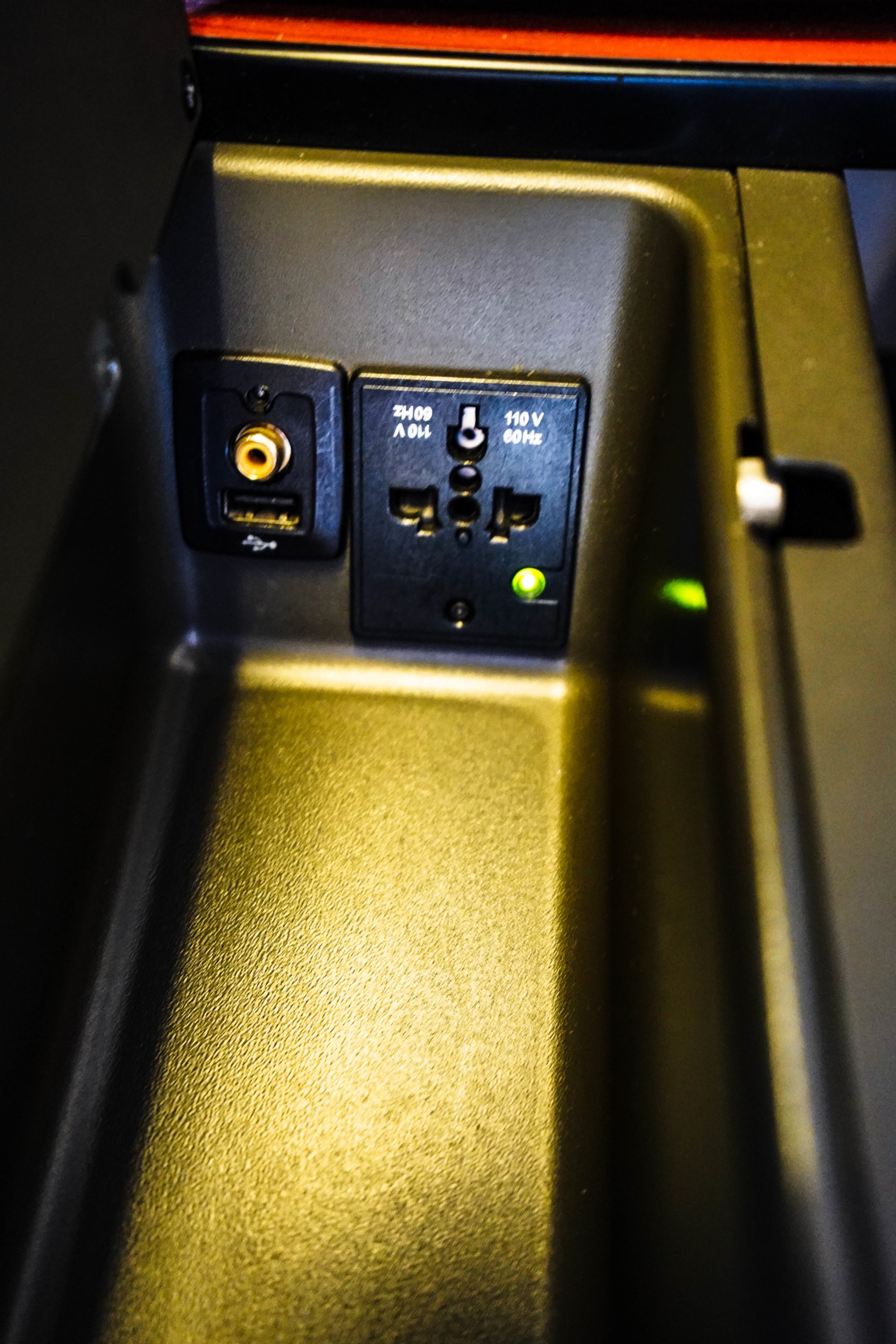 Japan Airlines Boeing 777 300ER First Class Storage compartment