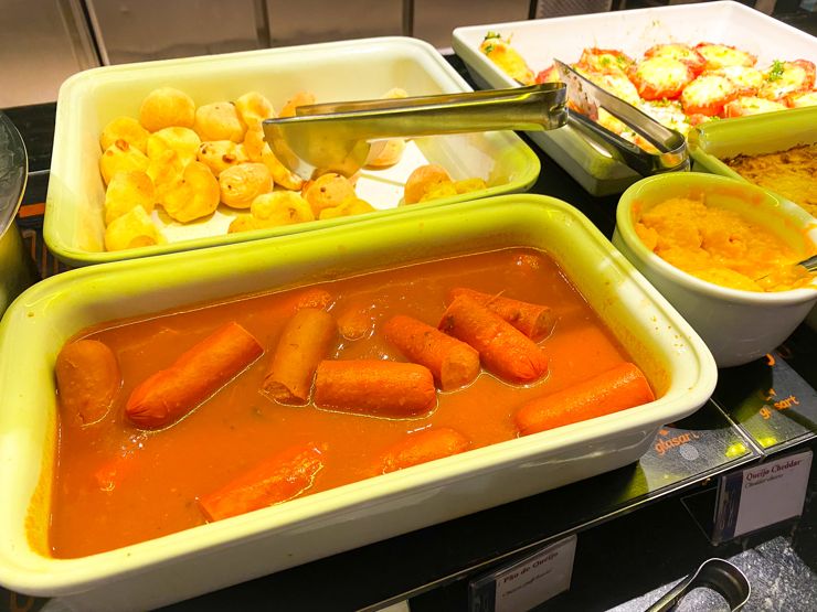 Plaza Premium Lounge Rio Hot Dog