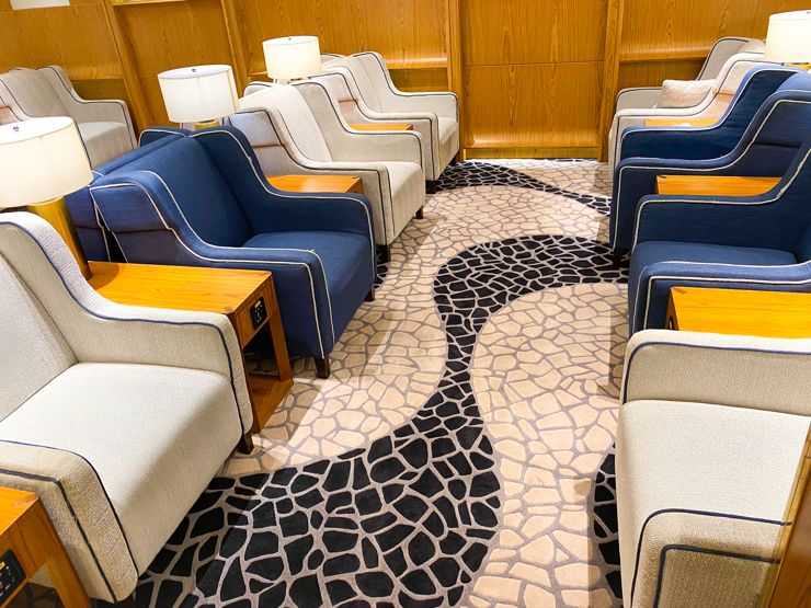 Plaza Premium Lounge Rio Lounge Chairs