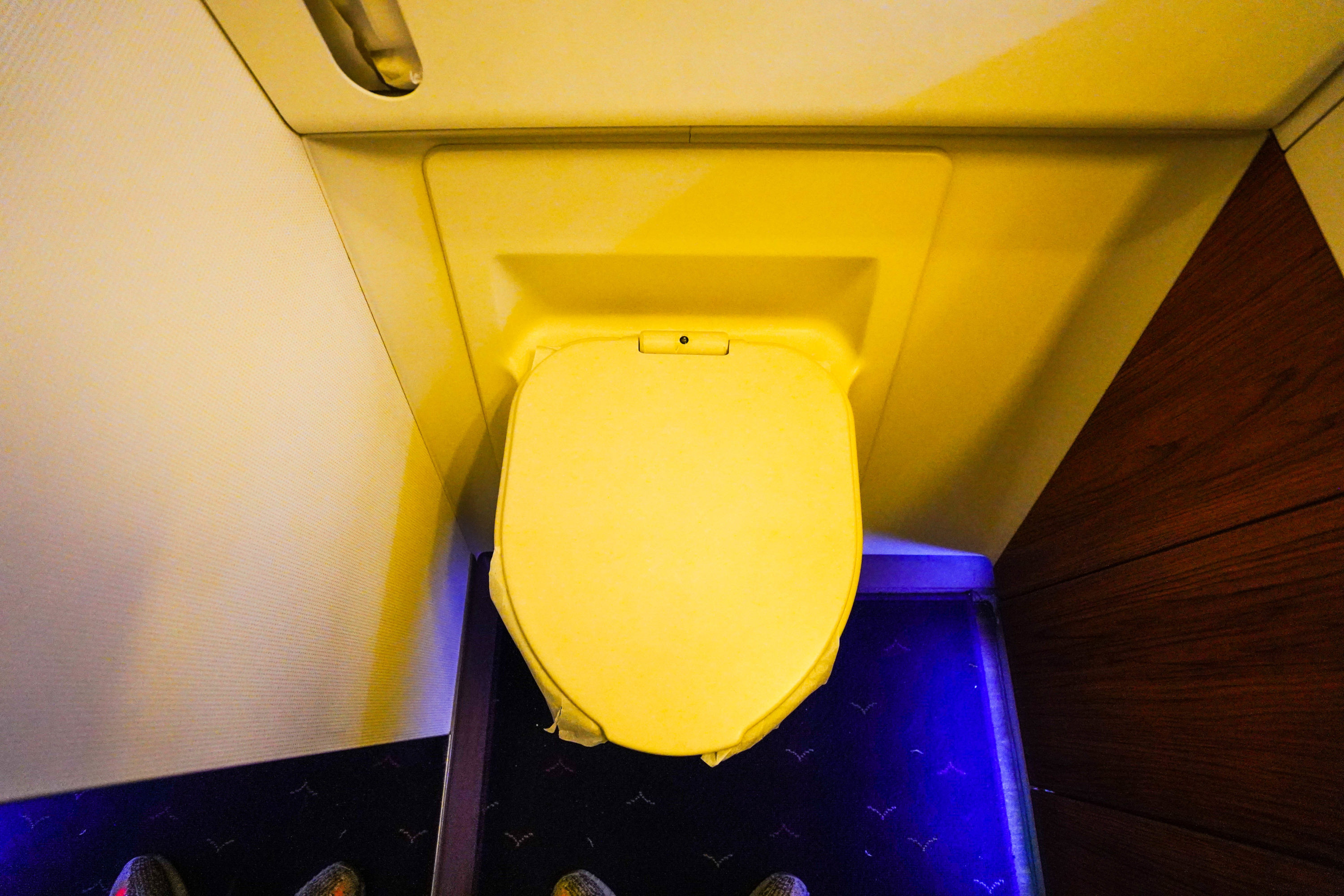 Thai Airways Boeing 747 400 First Class Lavatory