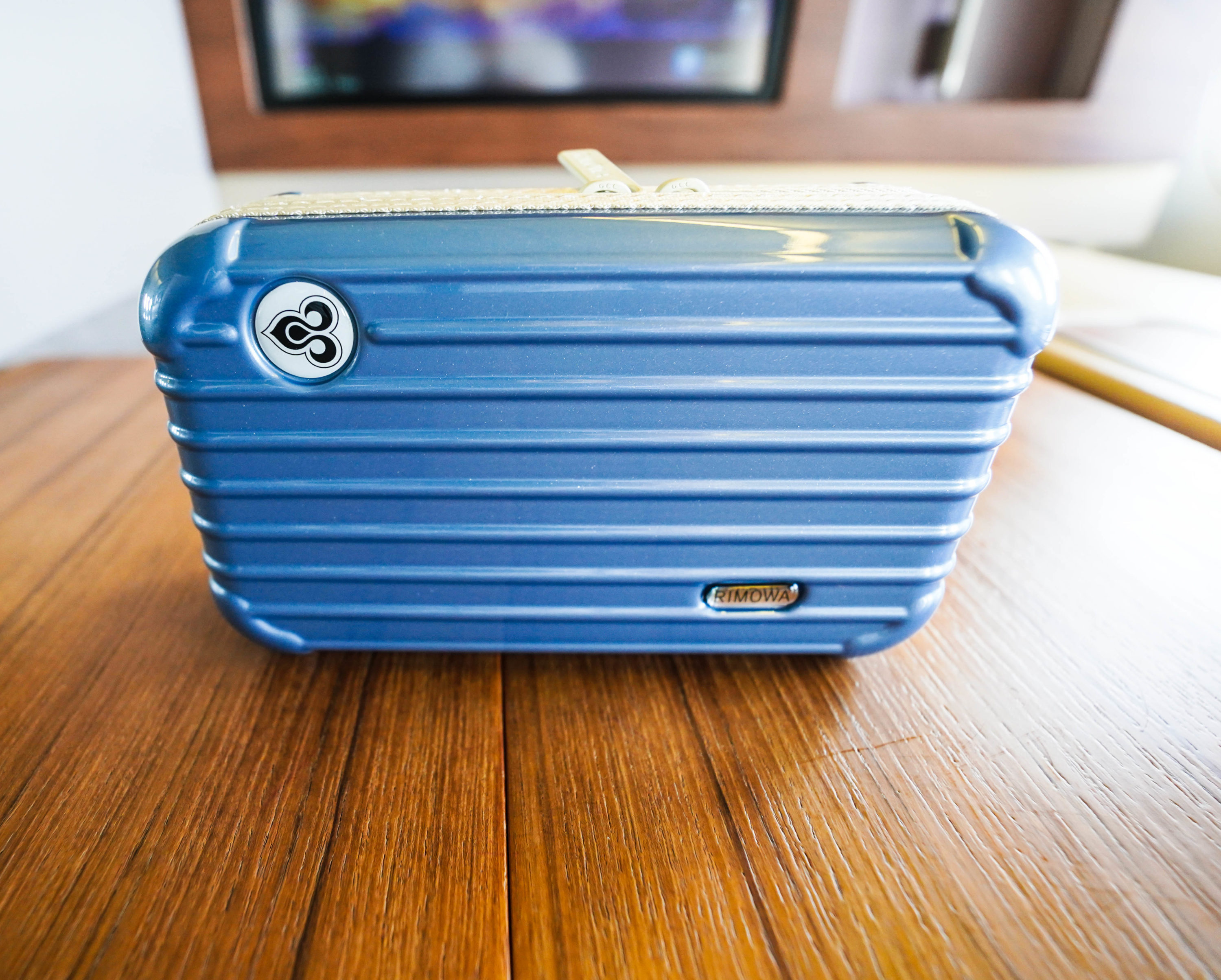 Thai Airways Boeing 747 400 First Class Rimowa Amenity Kit