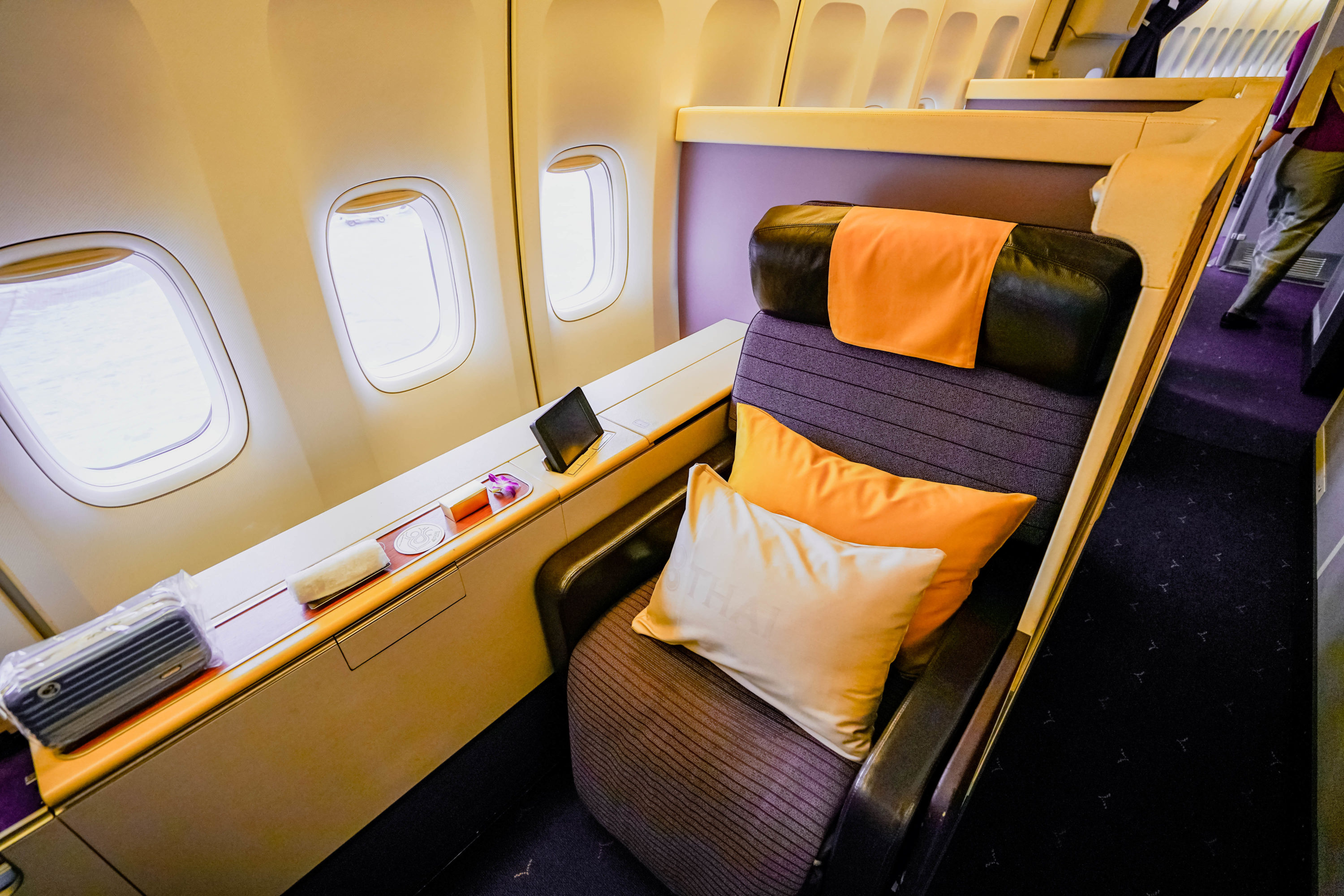 Thai Airways Boeing 747 400 First Class Suite 2K