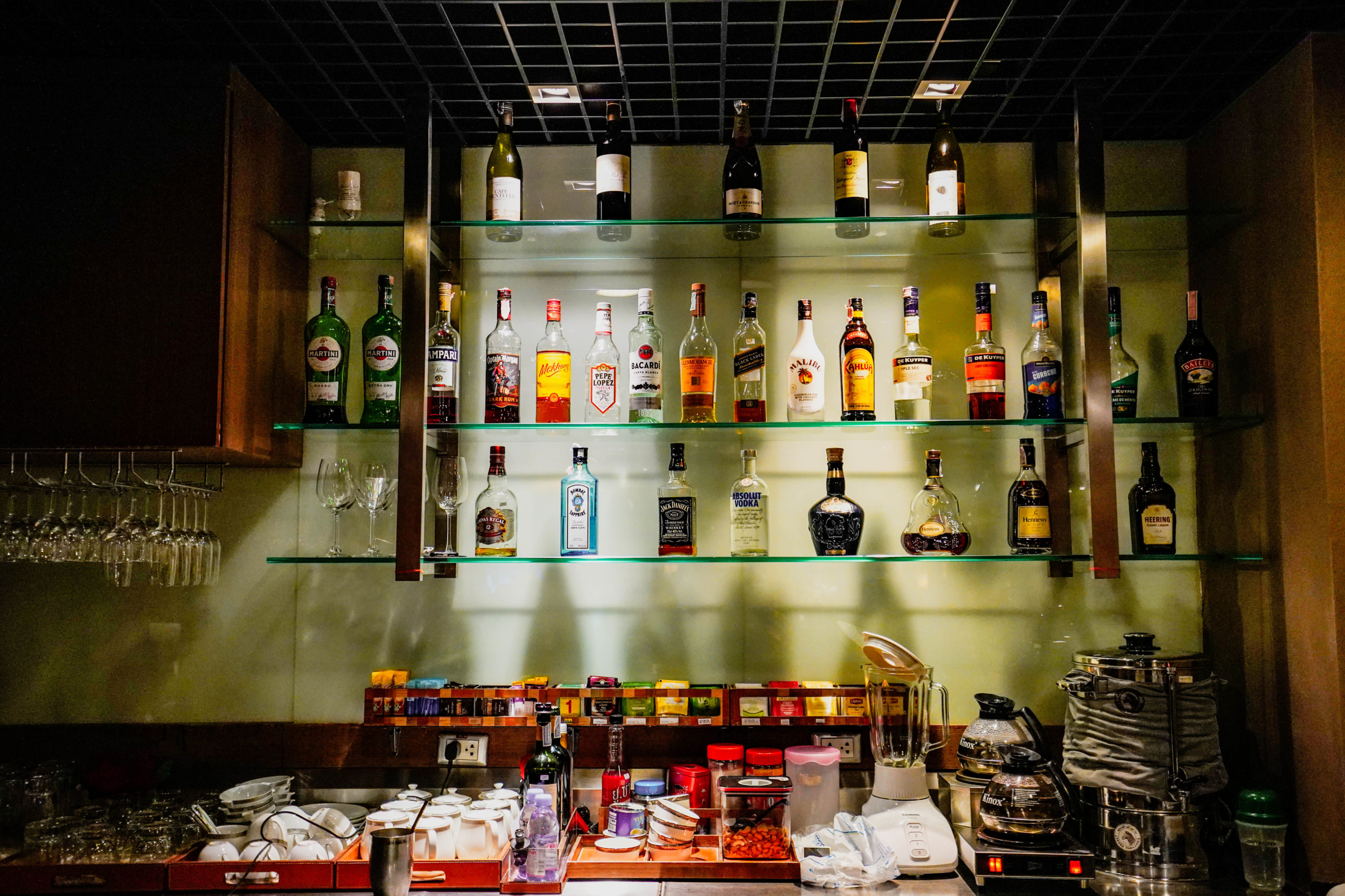Thai Airways Royal First Lounge Bar