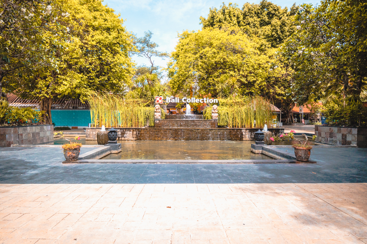 The Laguna Bali is close to Bali Collection Shops