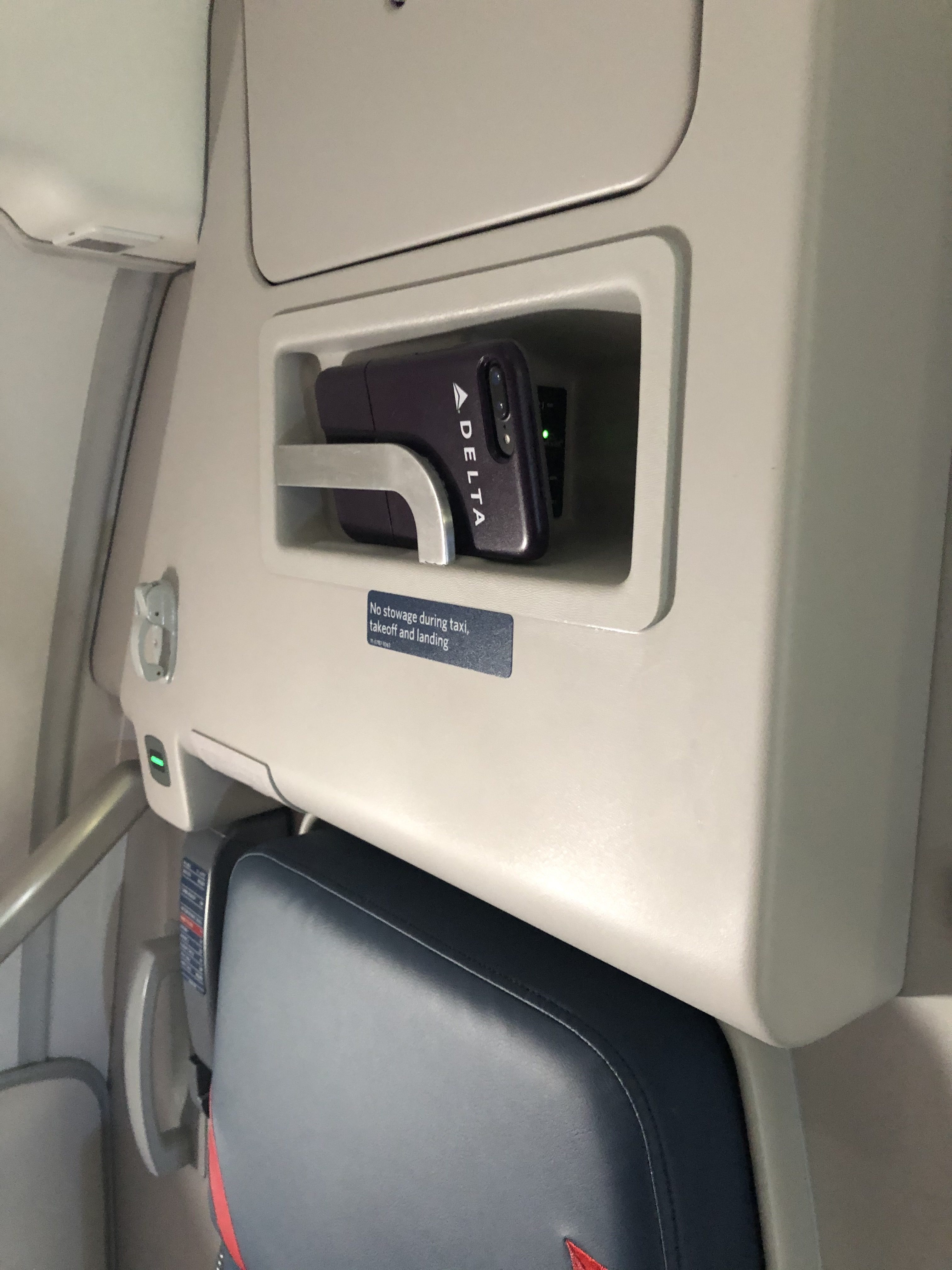 Delta Airbus A220 Crew Device Holder