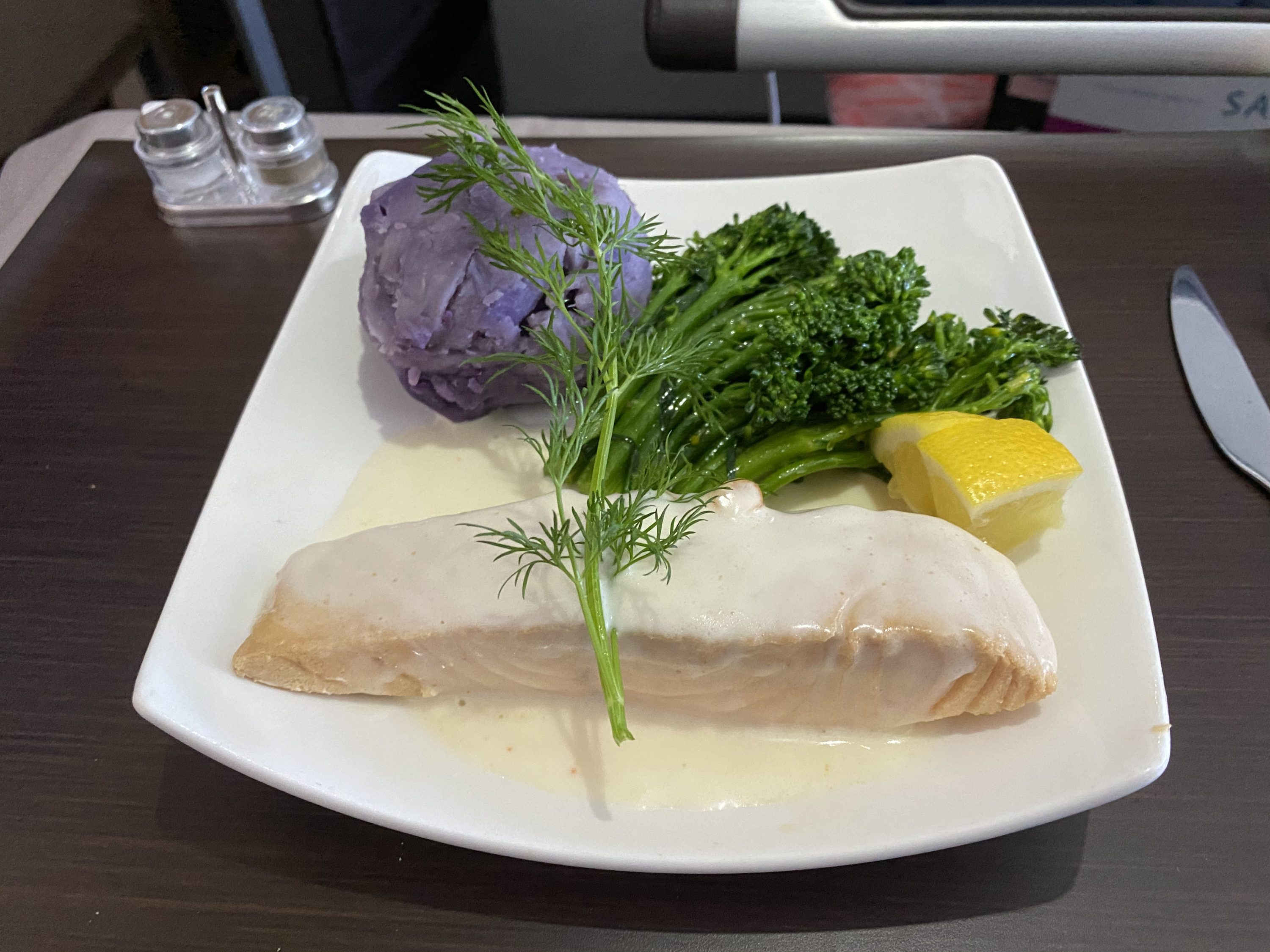 Hawaiian Airlines Salmon HNL SYD