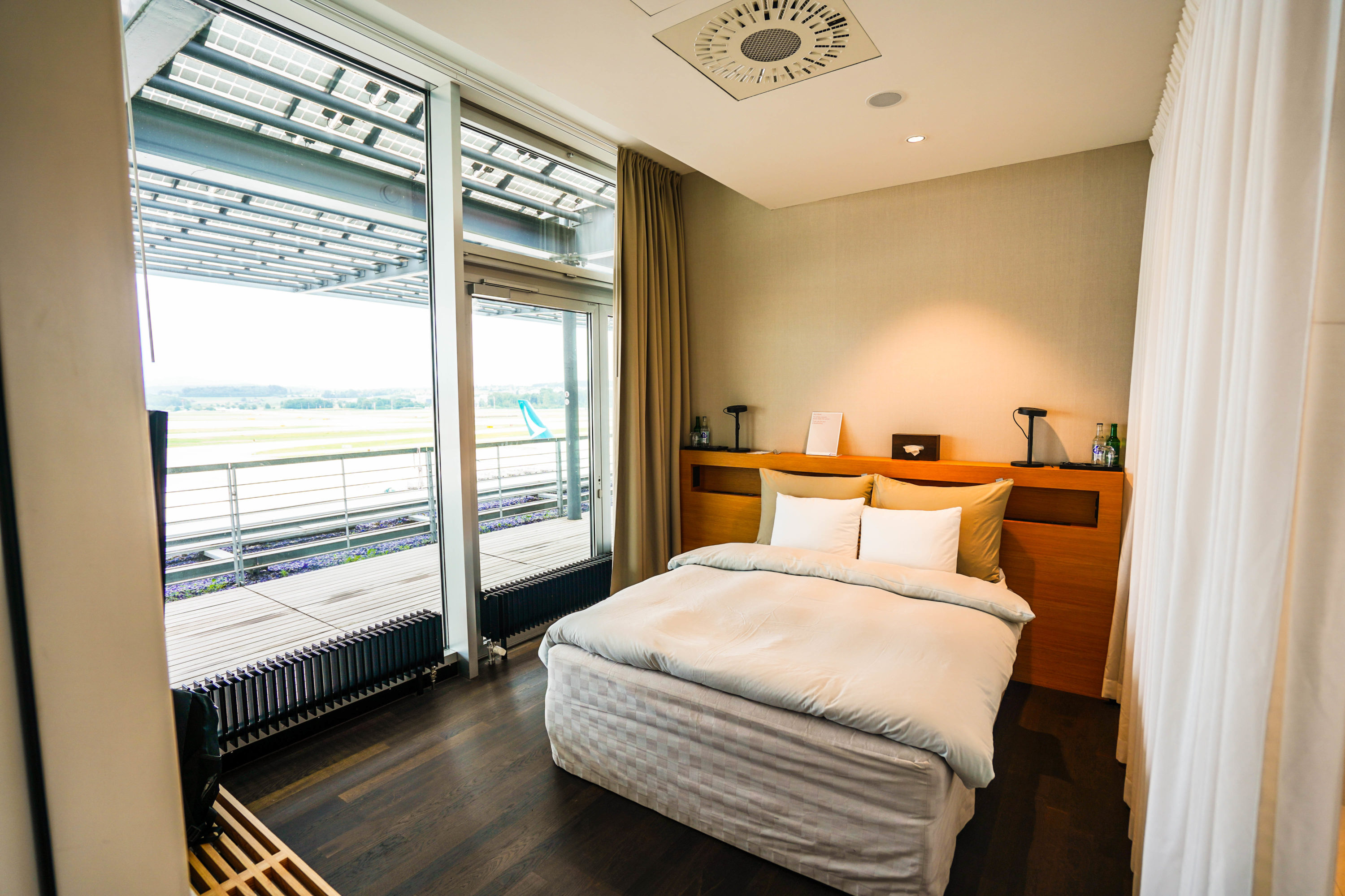 SWISS Air First Class Lounge Day room