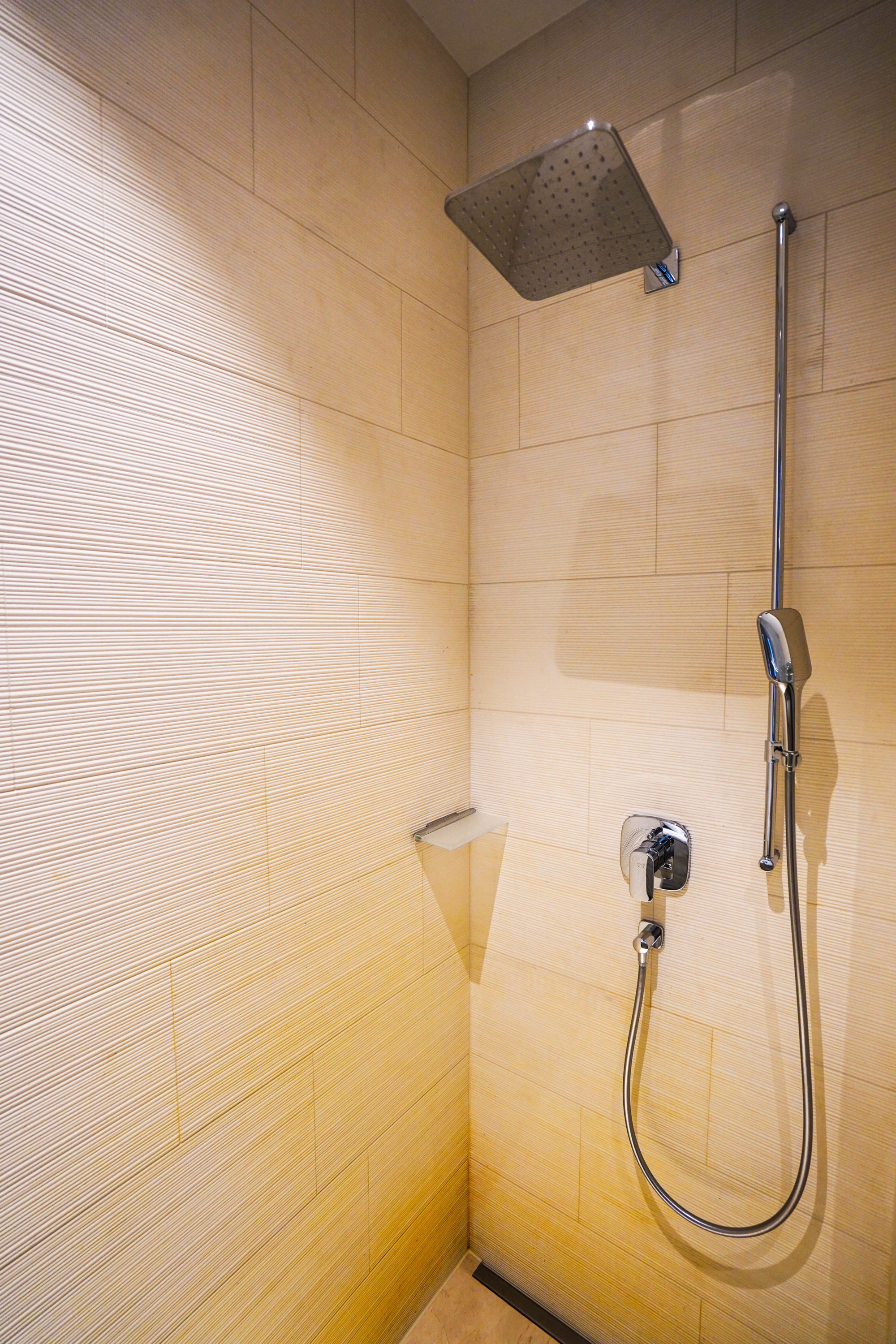 SWISS First Class Lounge Shower