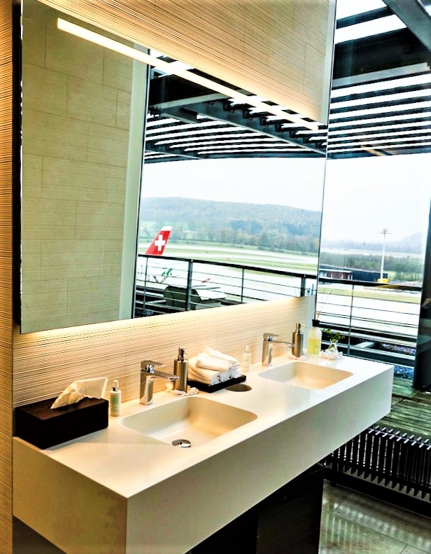 SWISS First Class Lounge Washroom
