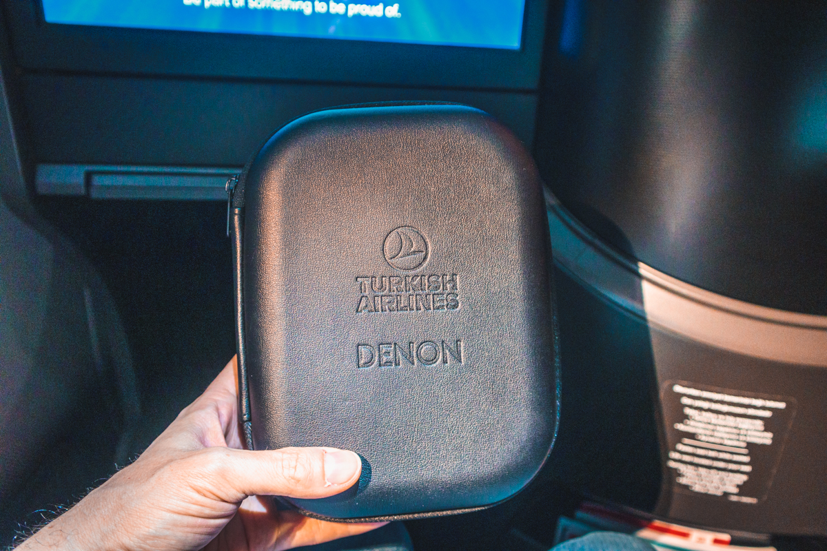 Turkish Airlines Boeing 787 9 Business Class Denon Headphones Case