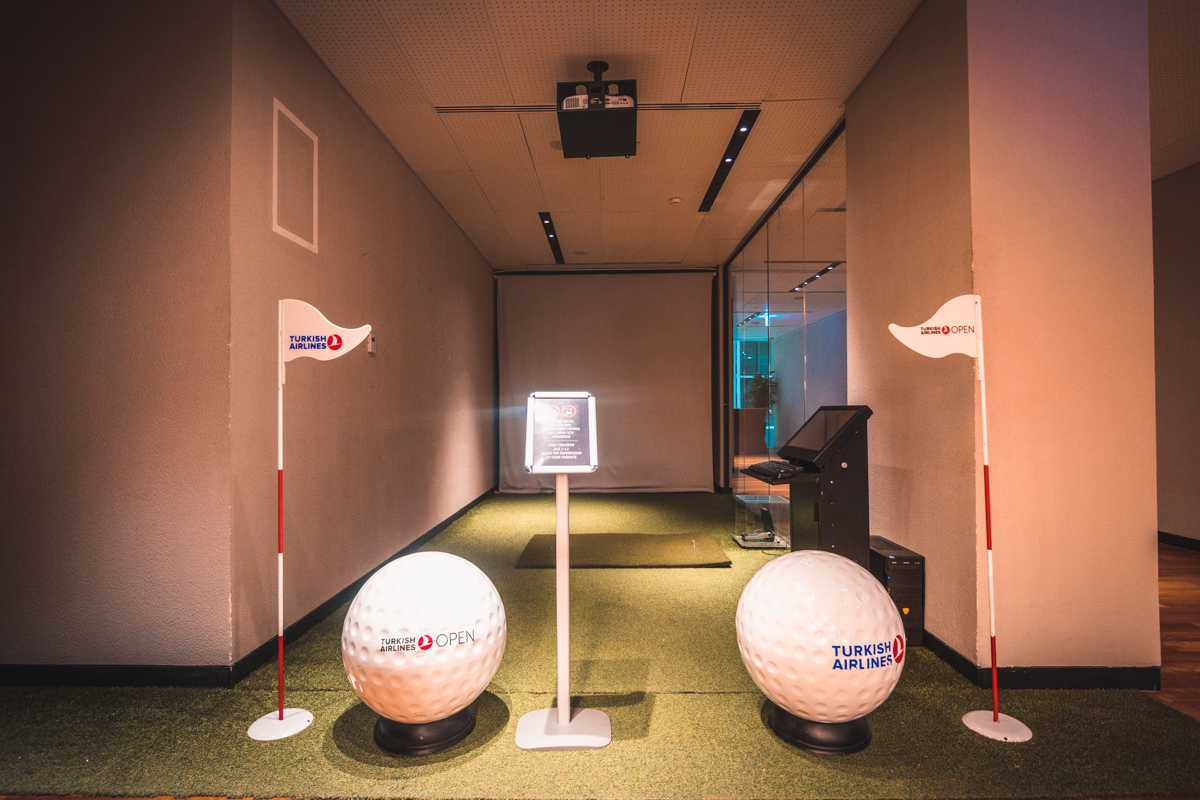 Turkish Airlines Business Lounge Putting Green