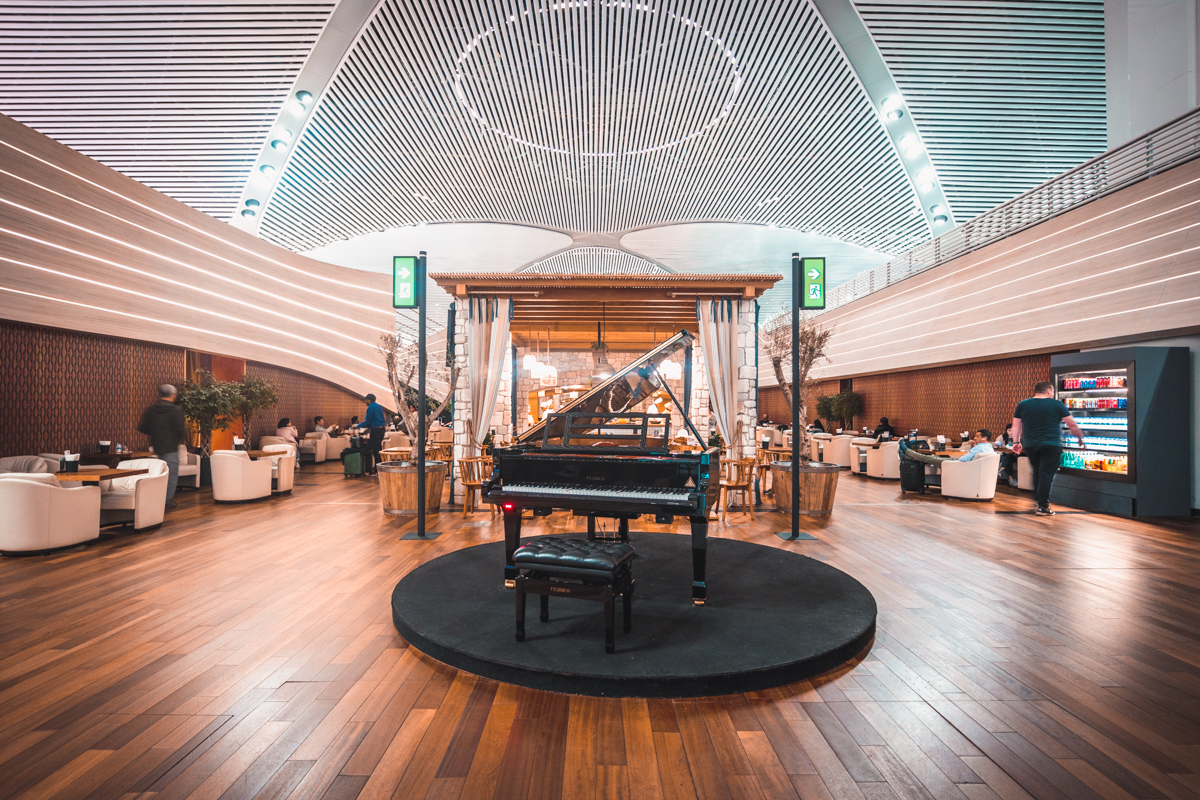Turkish Airlines Business Lounge Self Playing Piano Turkish Airlines Business Lounge Self Playing Piano