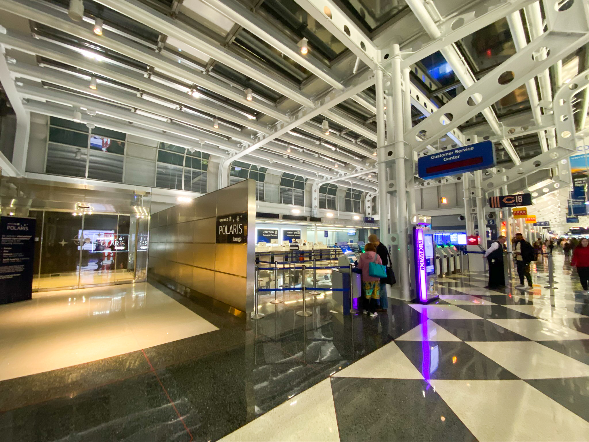 United Polaris Lounge ORD Gate