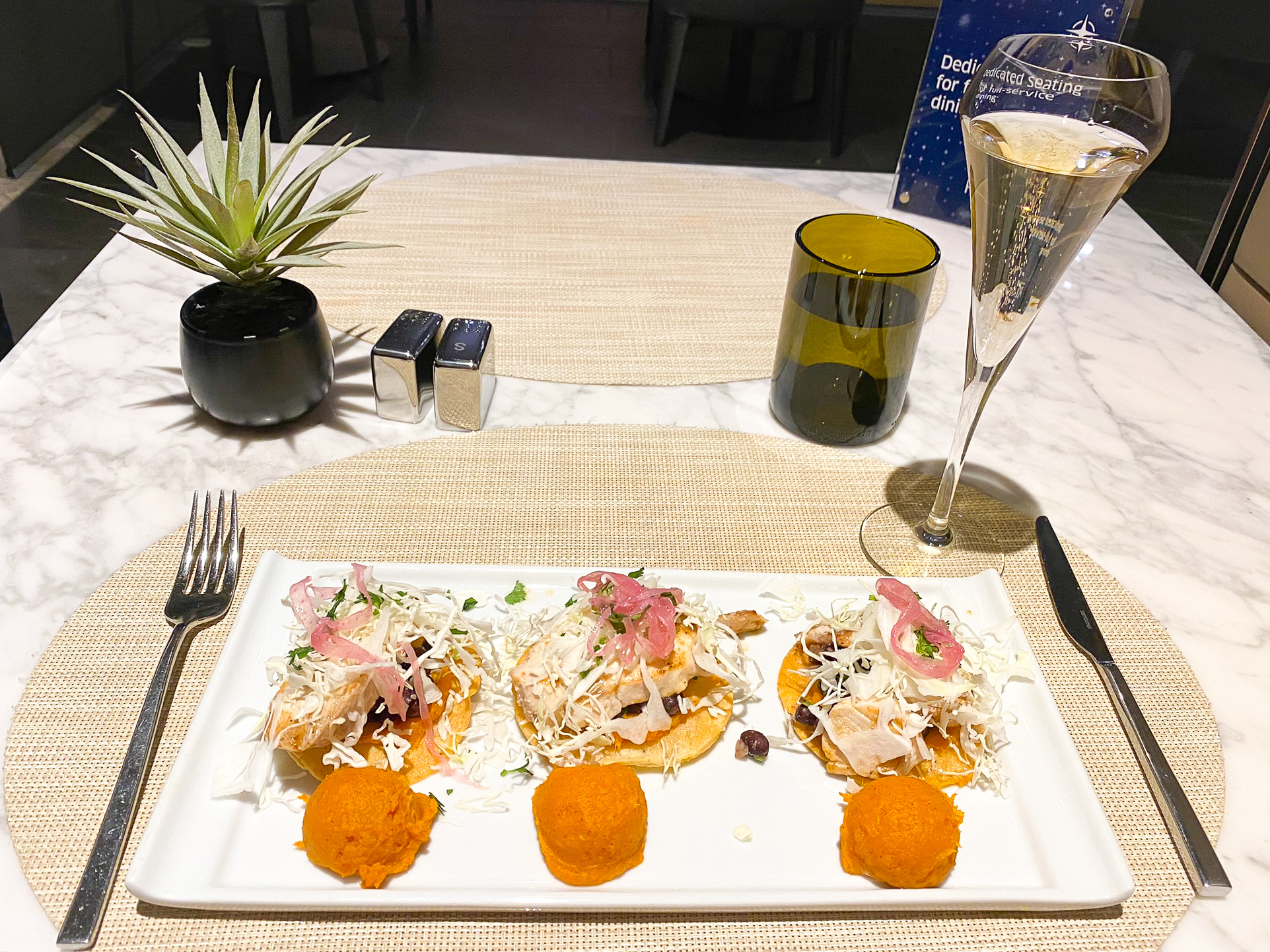 United Polaris Lounge ORD Mahi Mahi