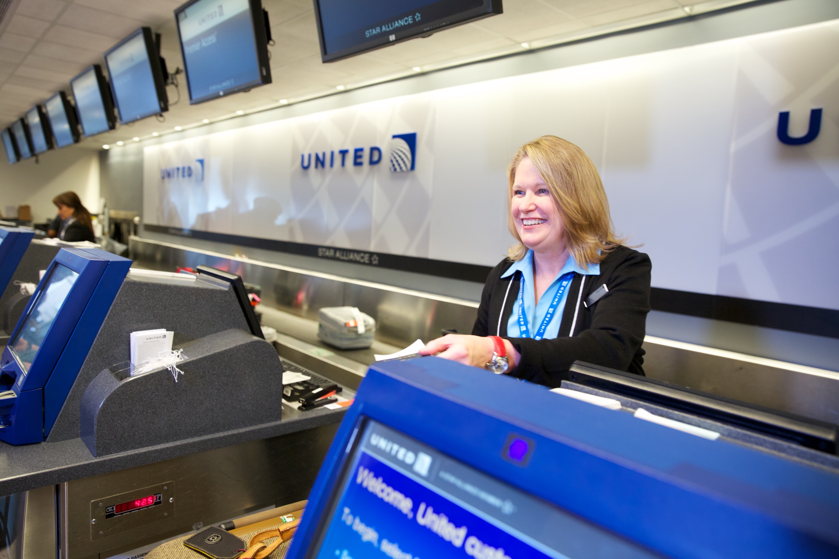 united ticket agent bag check in