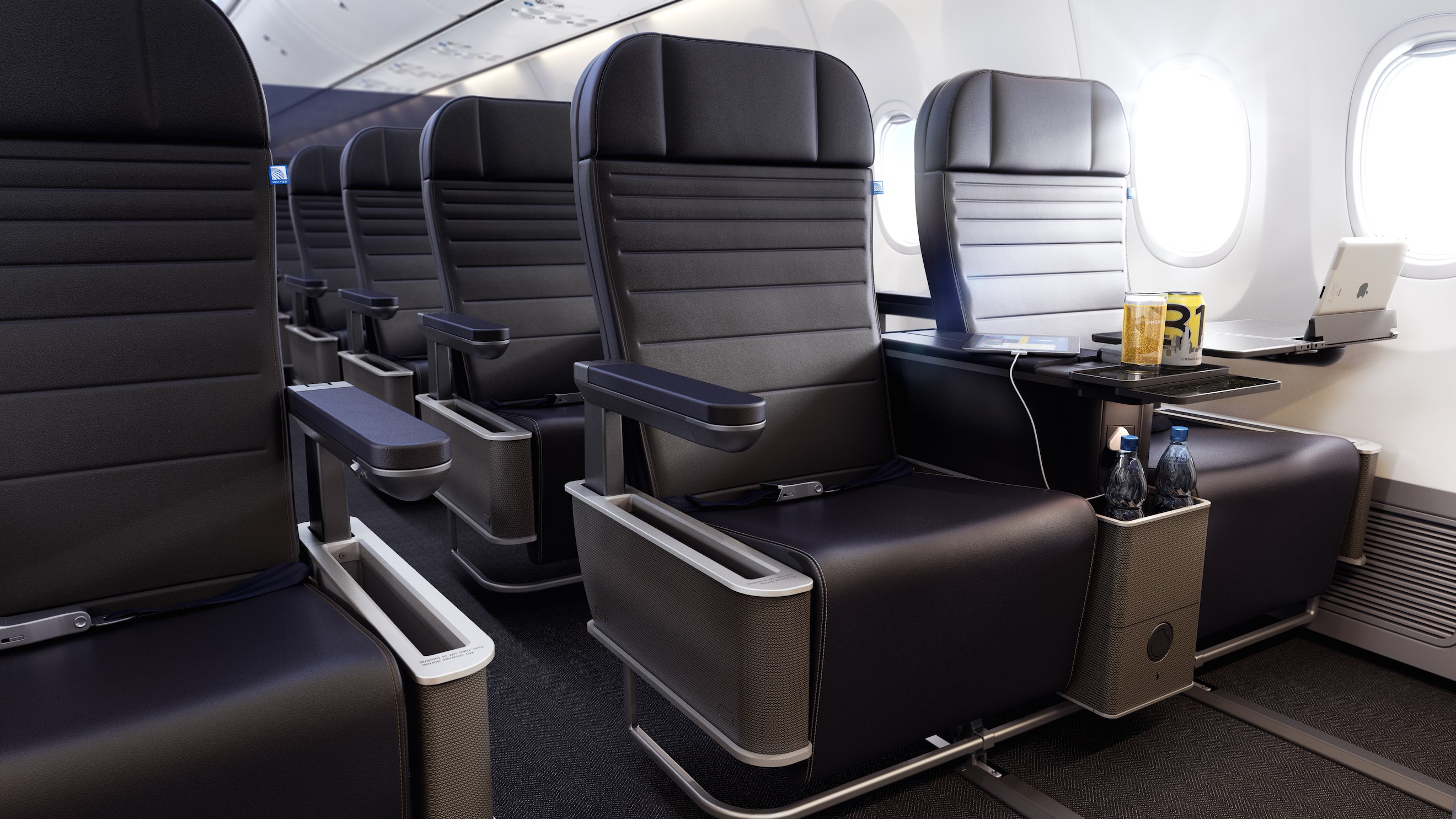 United First Class Seat with Laptop United First Class Seat with Laptop