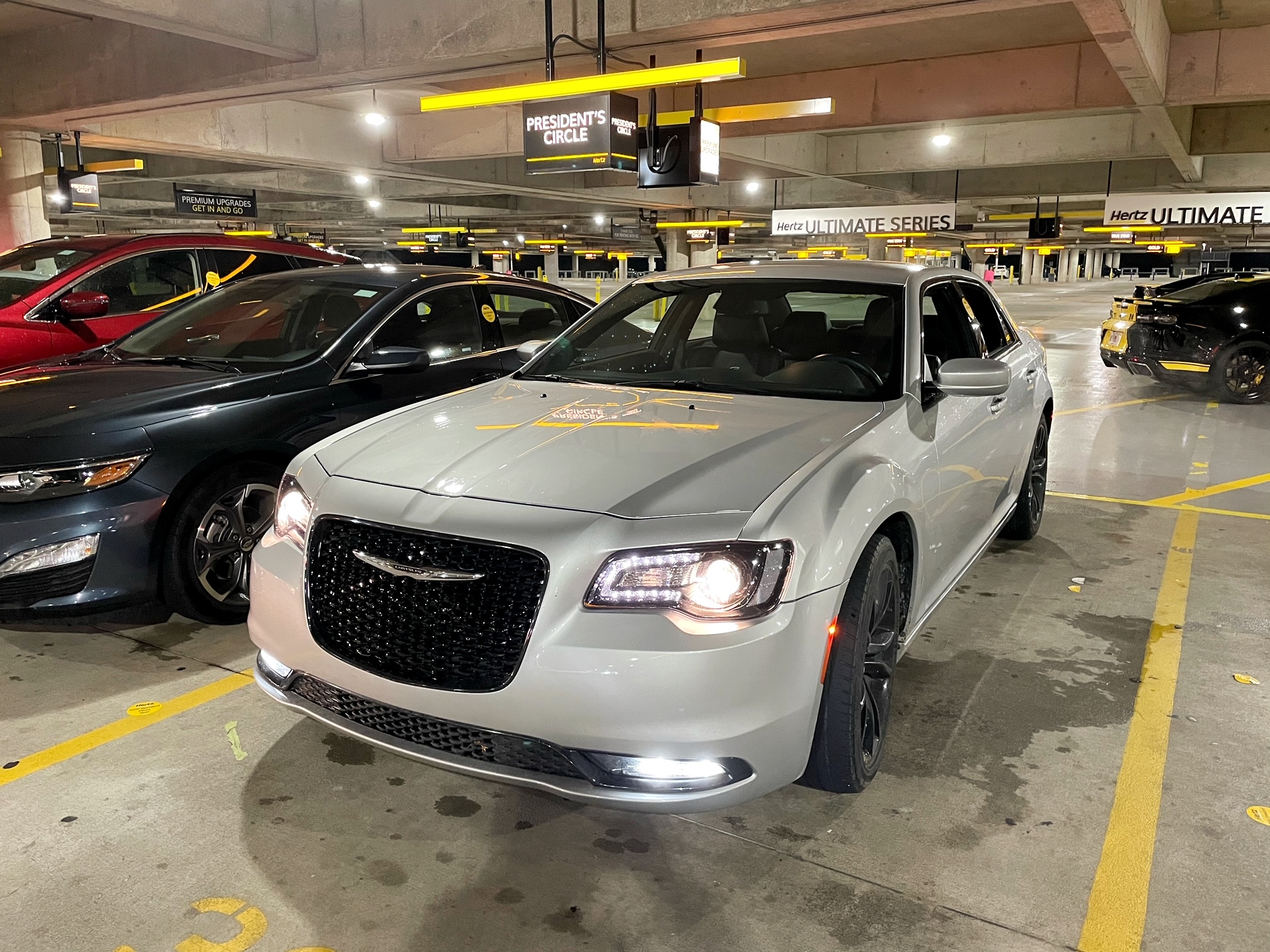 Hertz Presidents Circle Chrysler 300 at IAH Houston Airport