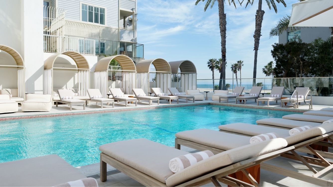JW Marriott Santa Monica Le Merigot Sandbourne Santa Monica pool