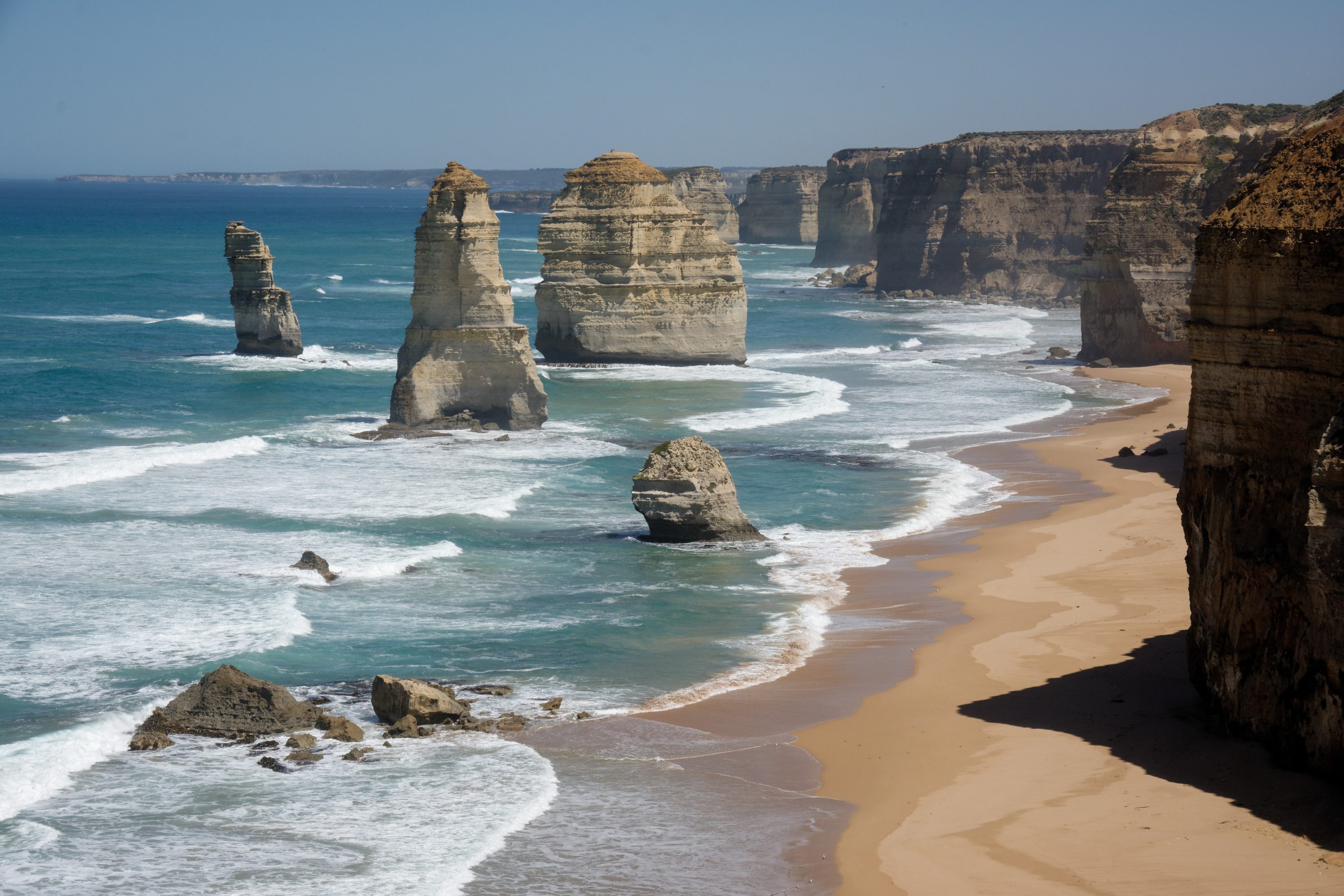 Contiki Australia Tours