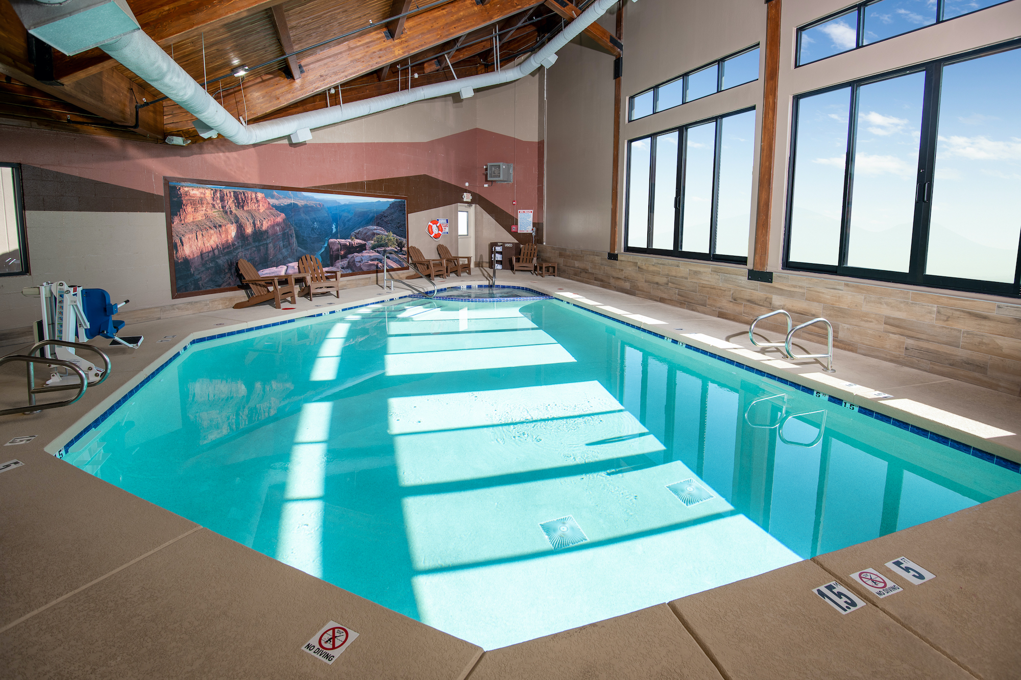 Holiday Inn Express Grand Canyon Pool