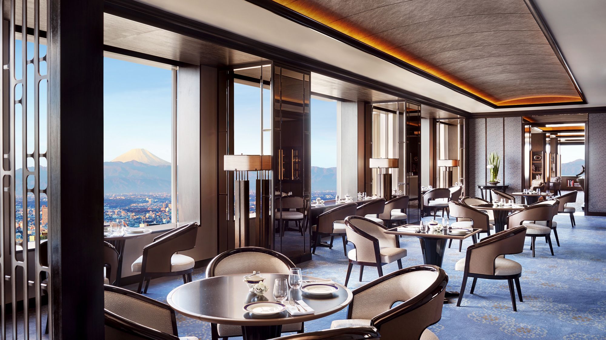 Ritz Carlton Tokyo Club Lounge