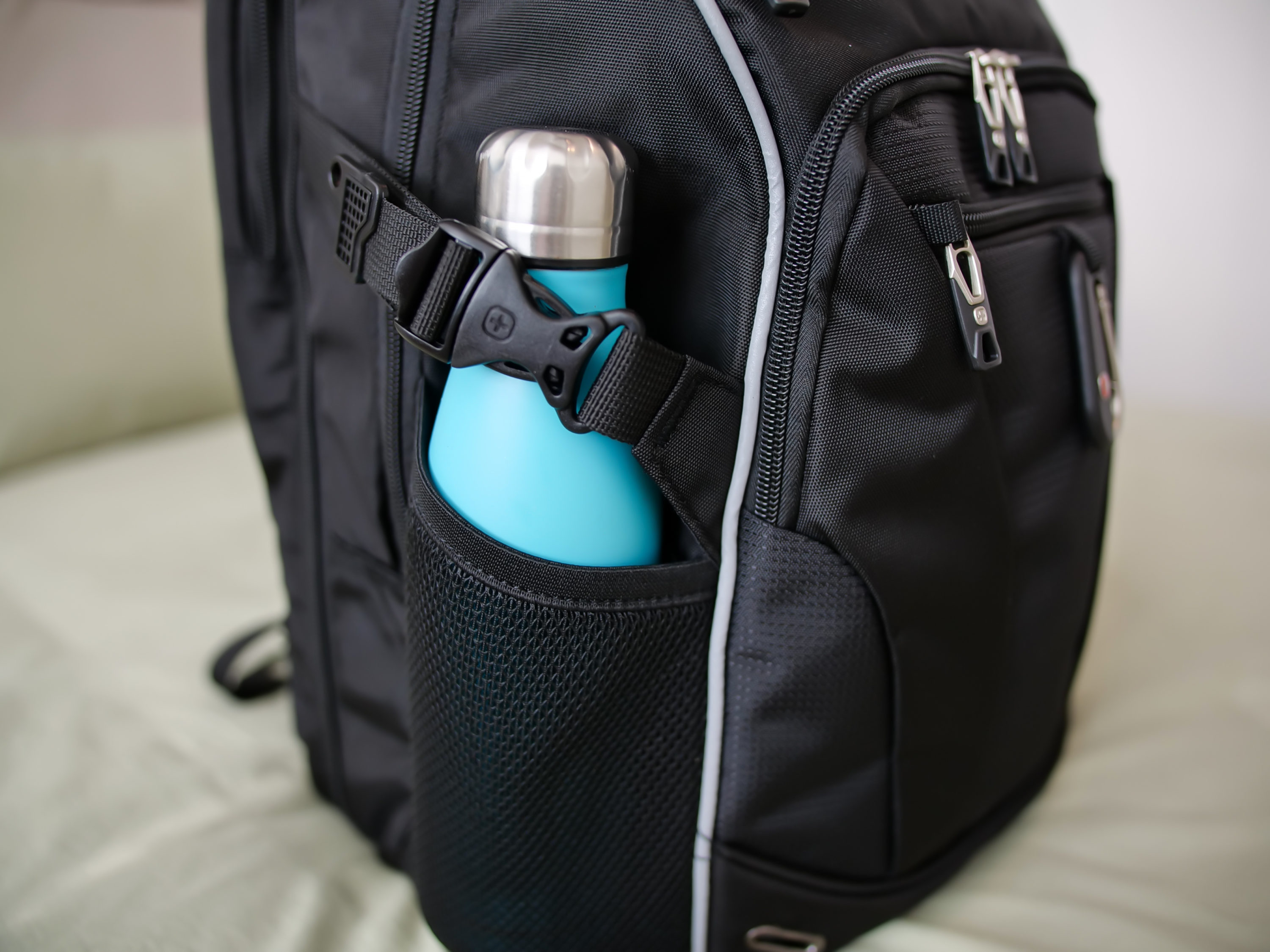 Swissgear drinks pocket
