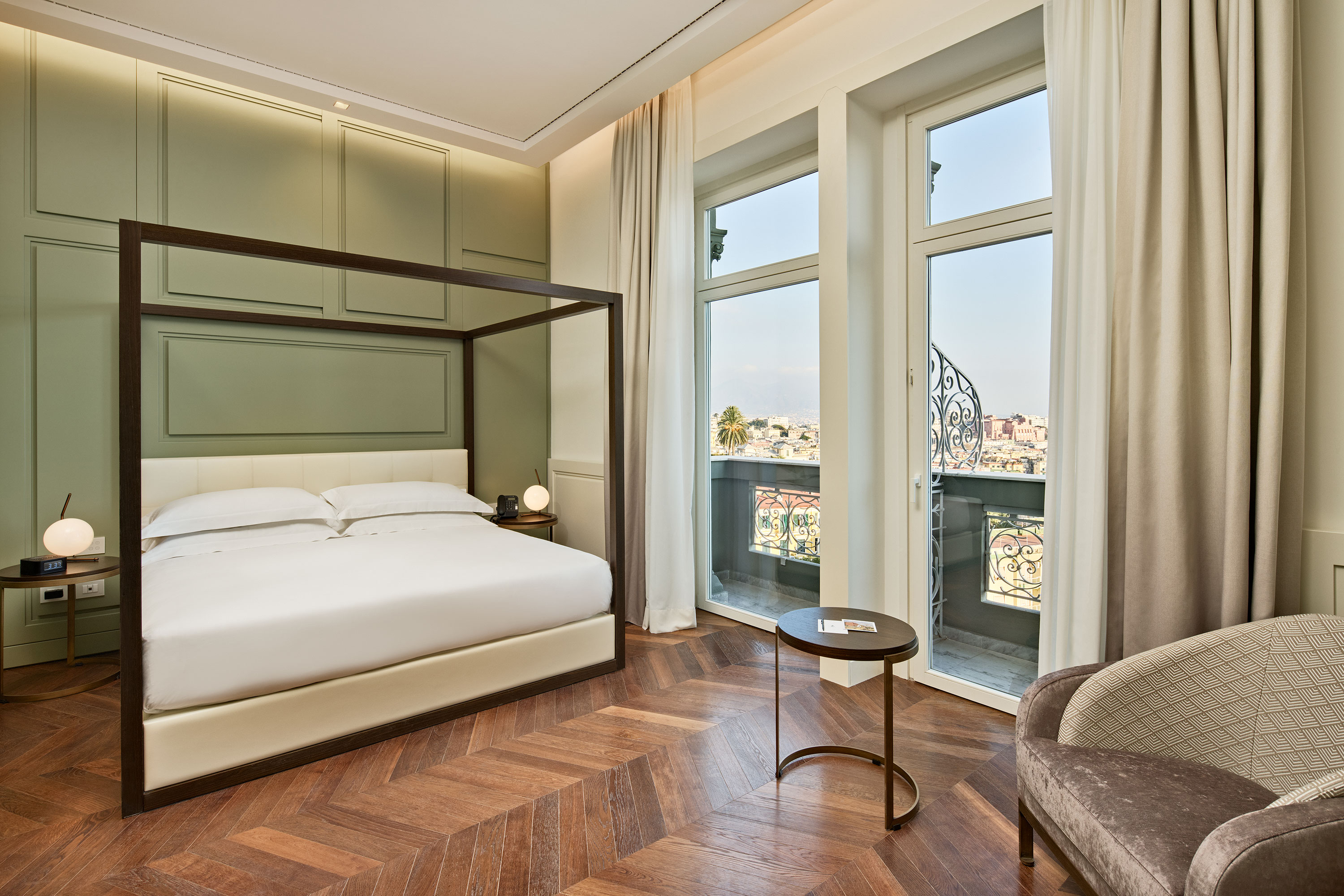 The Britannique Naples Curio Collection by Hilton