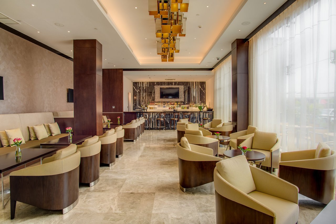 Crowne Plaza Nairobi Airport Bar