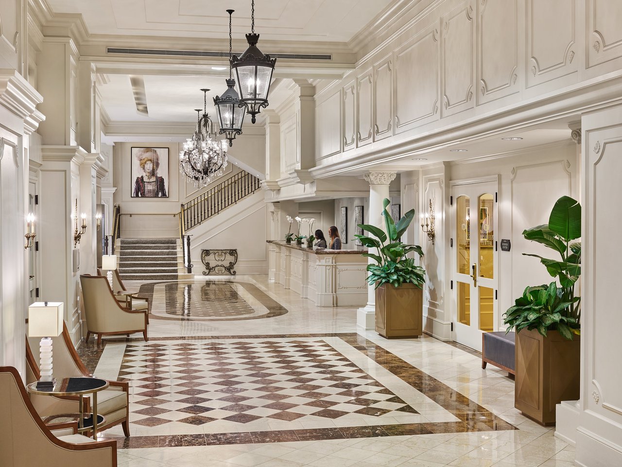 Crowne Plaza New Orleans French Quarter Lobby