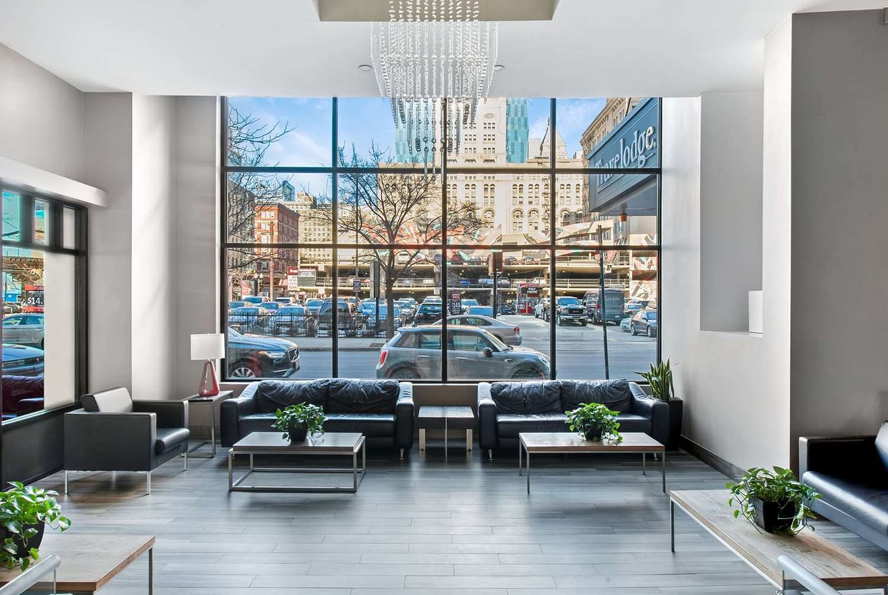 Travelodge by Wyndham Downtown Chicago Lobby