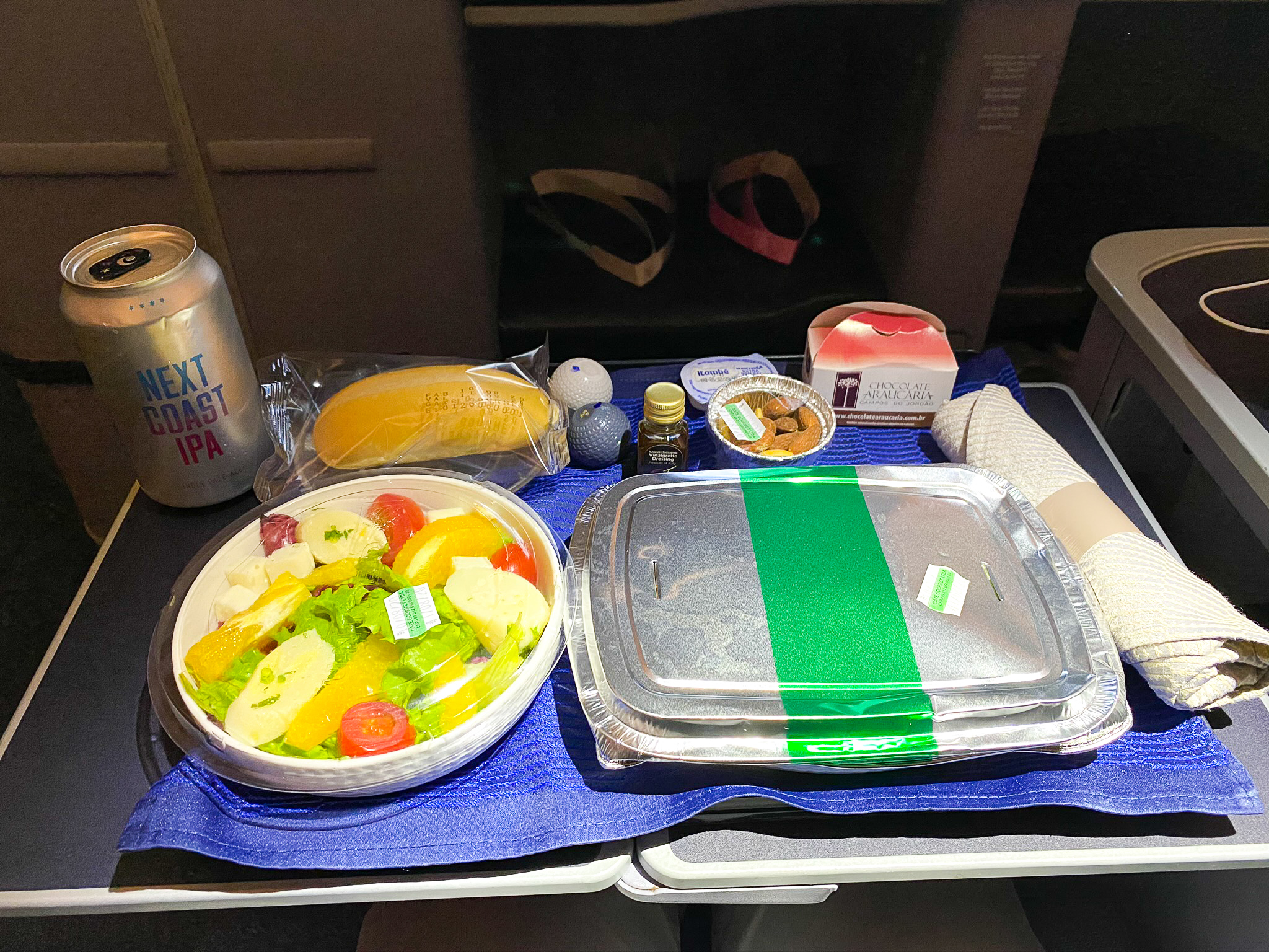 United Boeing 787 Dreamliner Polaris Business Class chicken