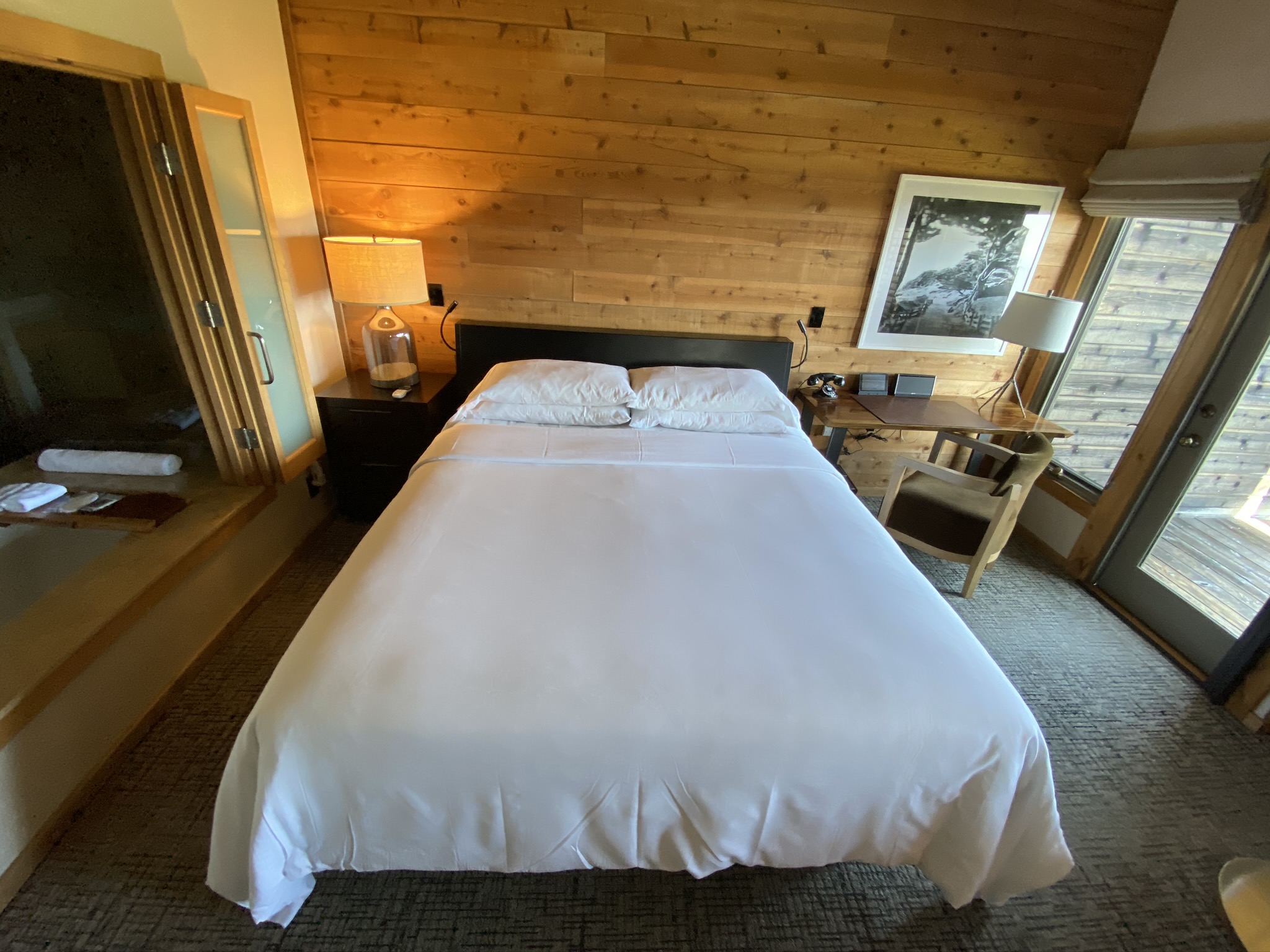 Ventana Big Sur an Alila Resort Ventana fireplace guestroom bed