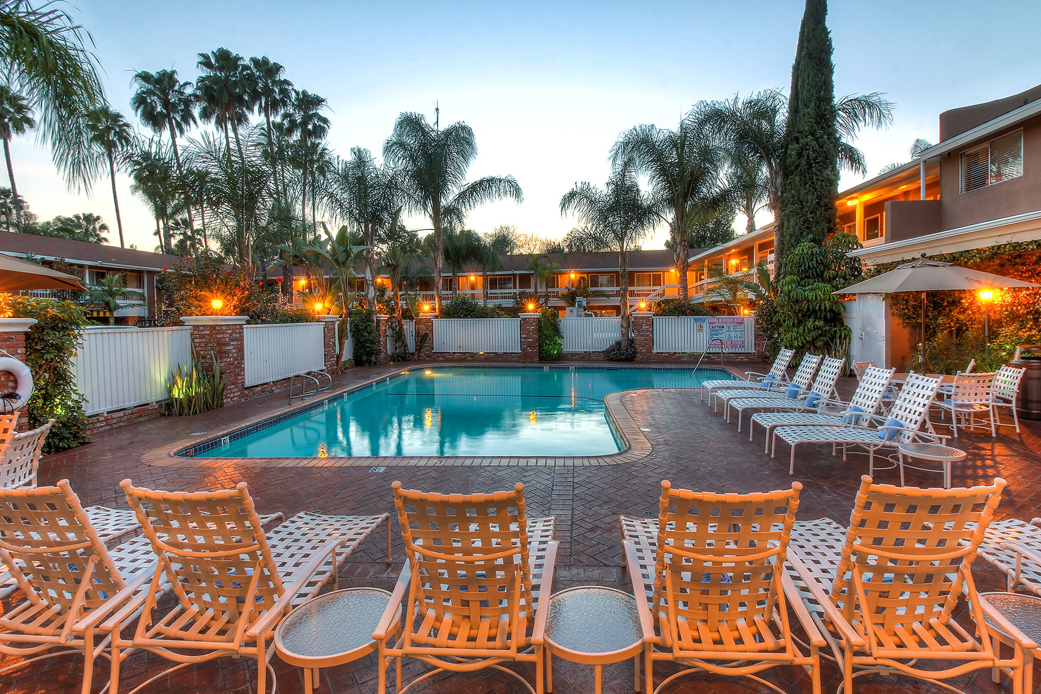 Best Western Plus Carriage Inn