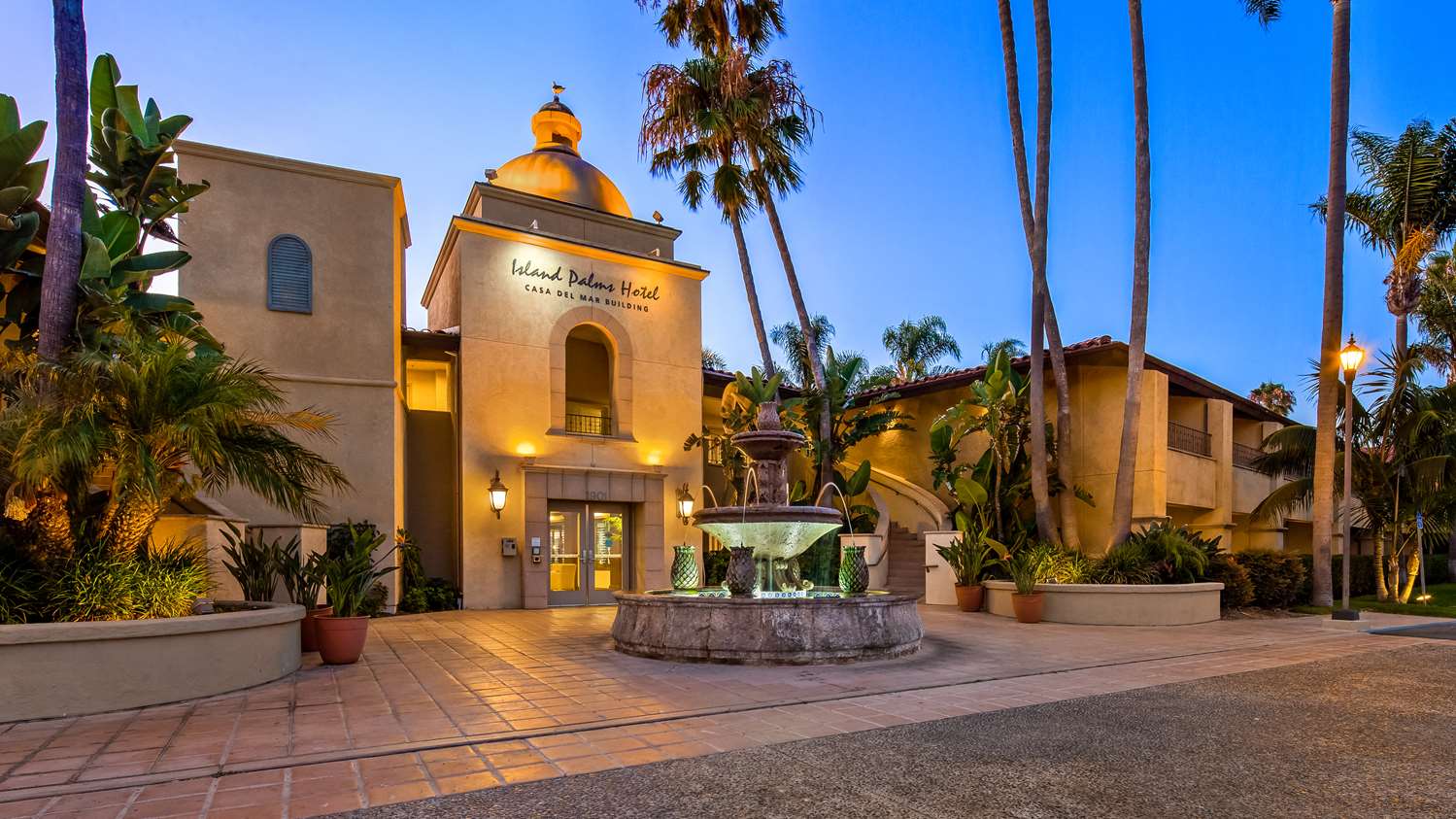 Best Western Plus Island Palms Hotel Marina Exterior