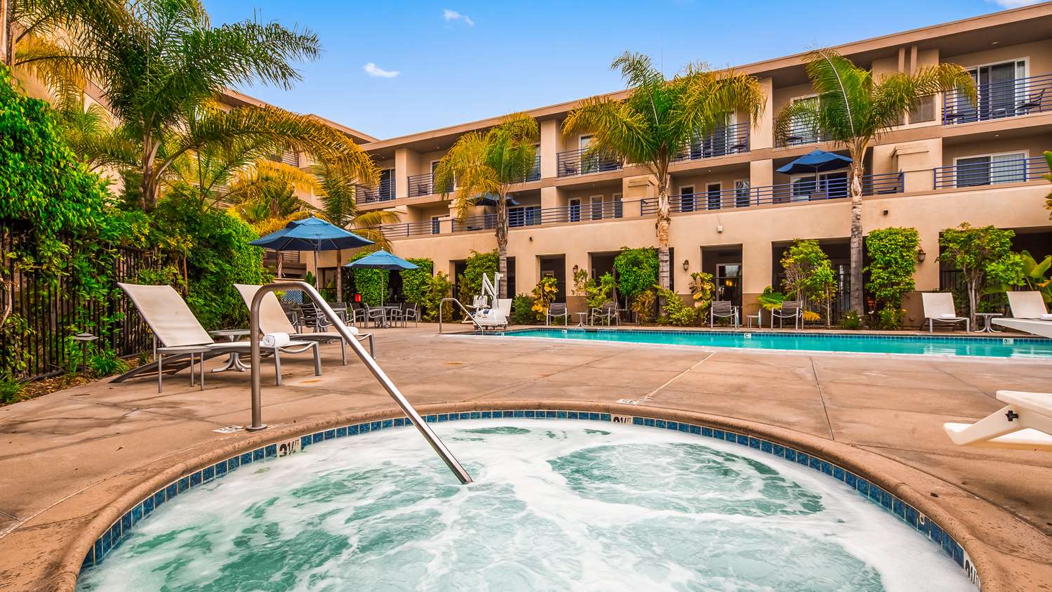 Best Western Plus Marina Gateway Hotel Pool