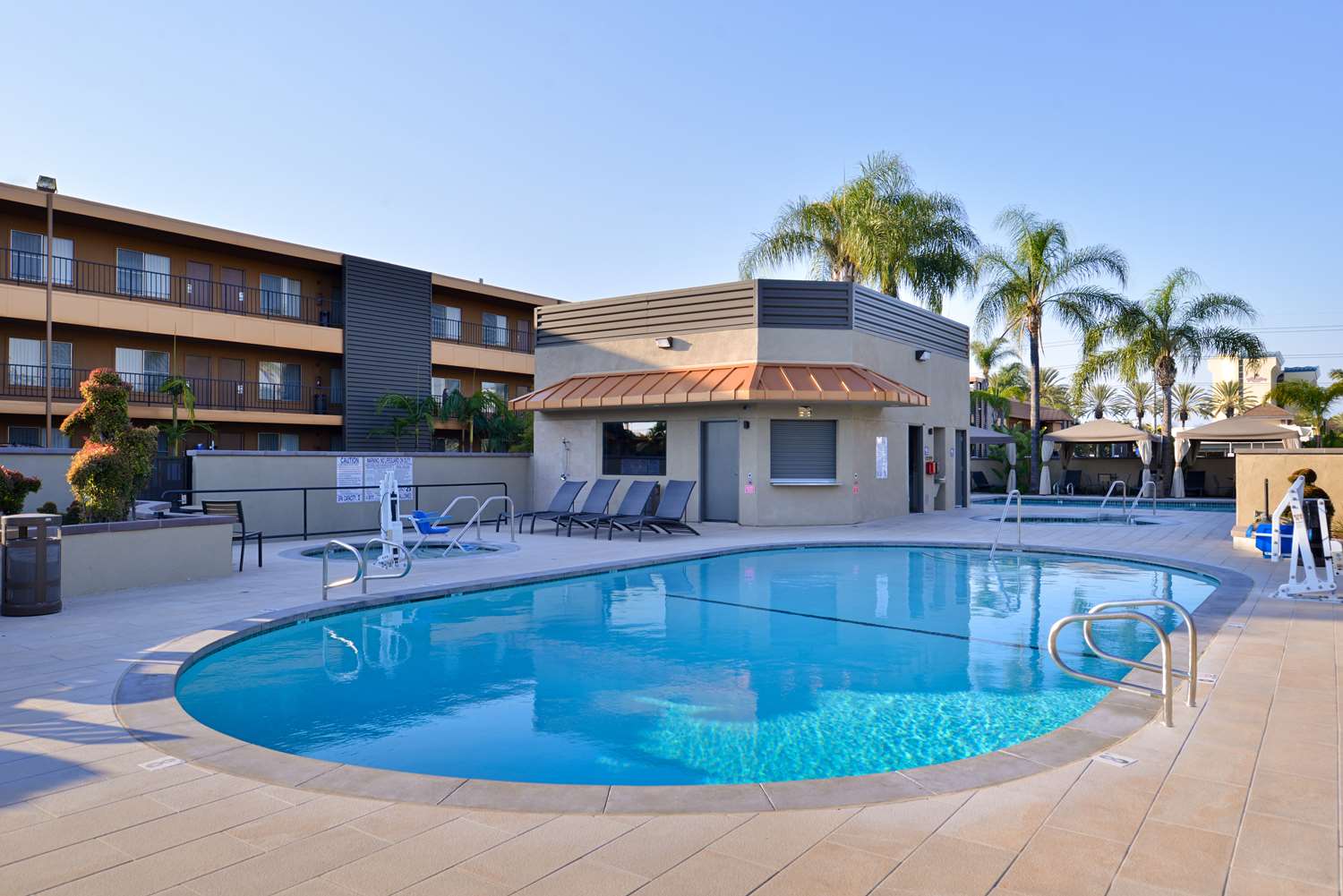 Best Western Plus Stovalls Inn Pool
