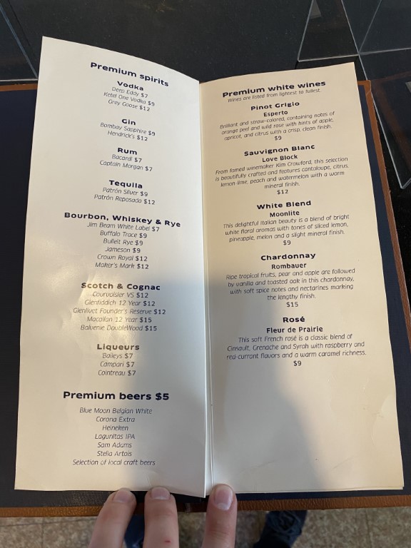United Club EWR drink menu
