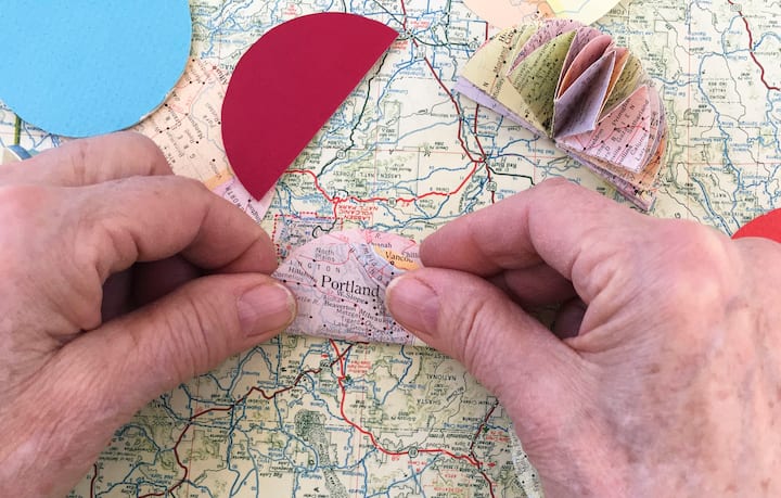 DIY Popup Book Airbnb Online Experiences